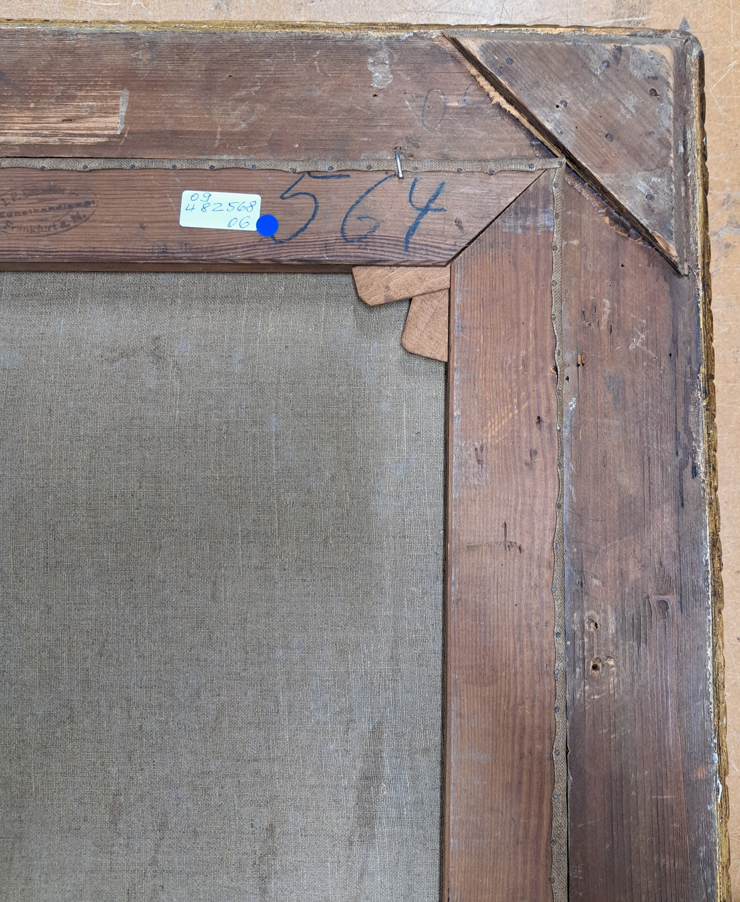 Detail c: Lothar von Seebach, 1853 Fessenbach-1930 Strassburg, Stillleben mit weissen Rosen in Keramikvase auf Spitzendecke, Öl/Lwd, links unten sign., ca. ...