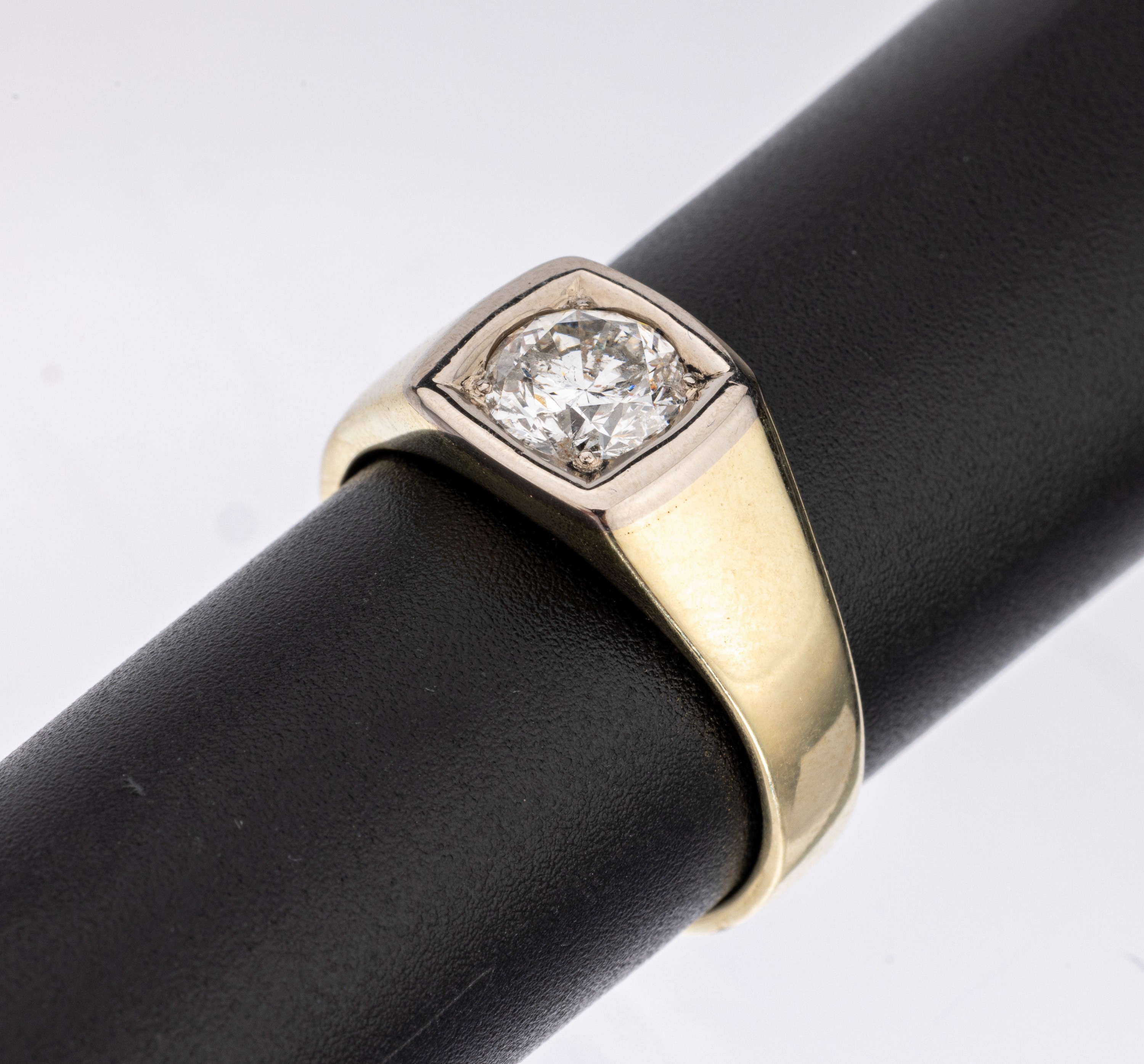 14 kt Gold Brillant-Ring, GG/WG 585/000, inWG gefasster Brillant ca. 1.0 ct Weiss/p2, RW 57, ca. 7.1 g