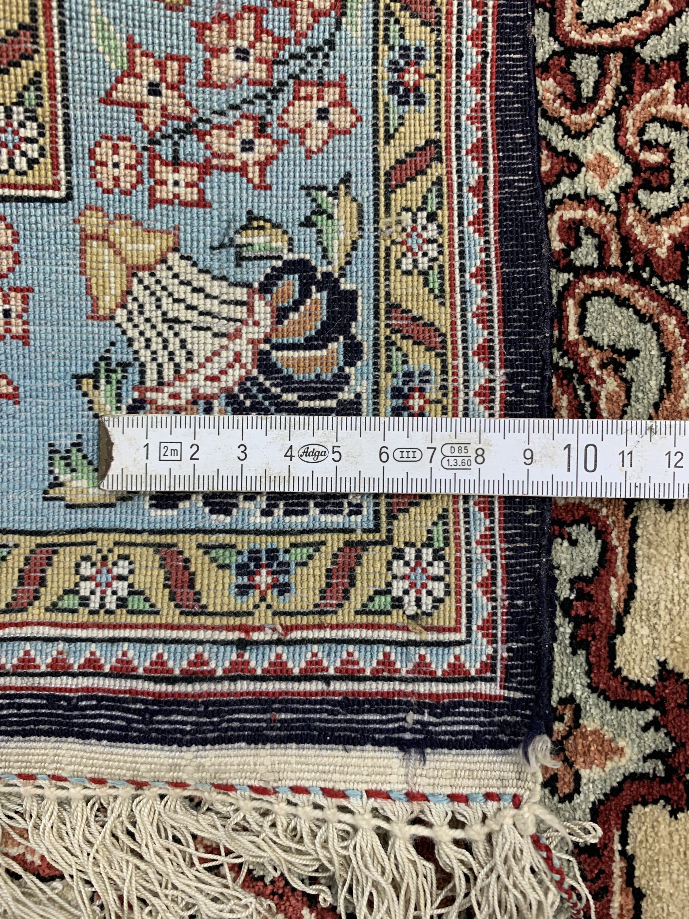 Detail e: Ghom Seide, Persien, Mitte 20.Jhd, reine Naturseide, ca. 129 x 80 cm, EHZ: 1-2