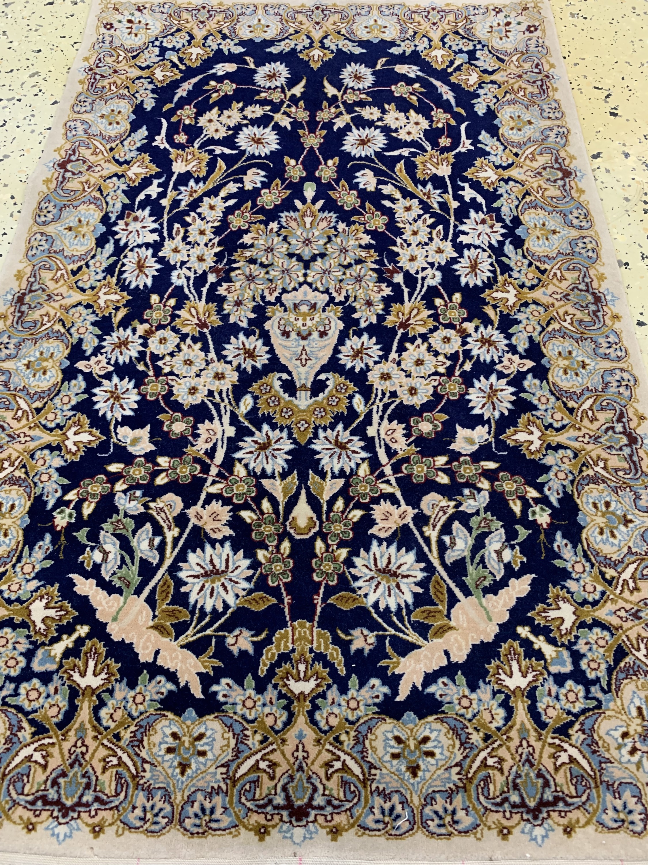 Detail c: Esfahan fein, Persien, Mitte 20.Jhd, Korkwolle auf Seide, ca. 97 x 60 cm, ca. 1,0 Mio. Kn/qm, EHZ: 2