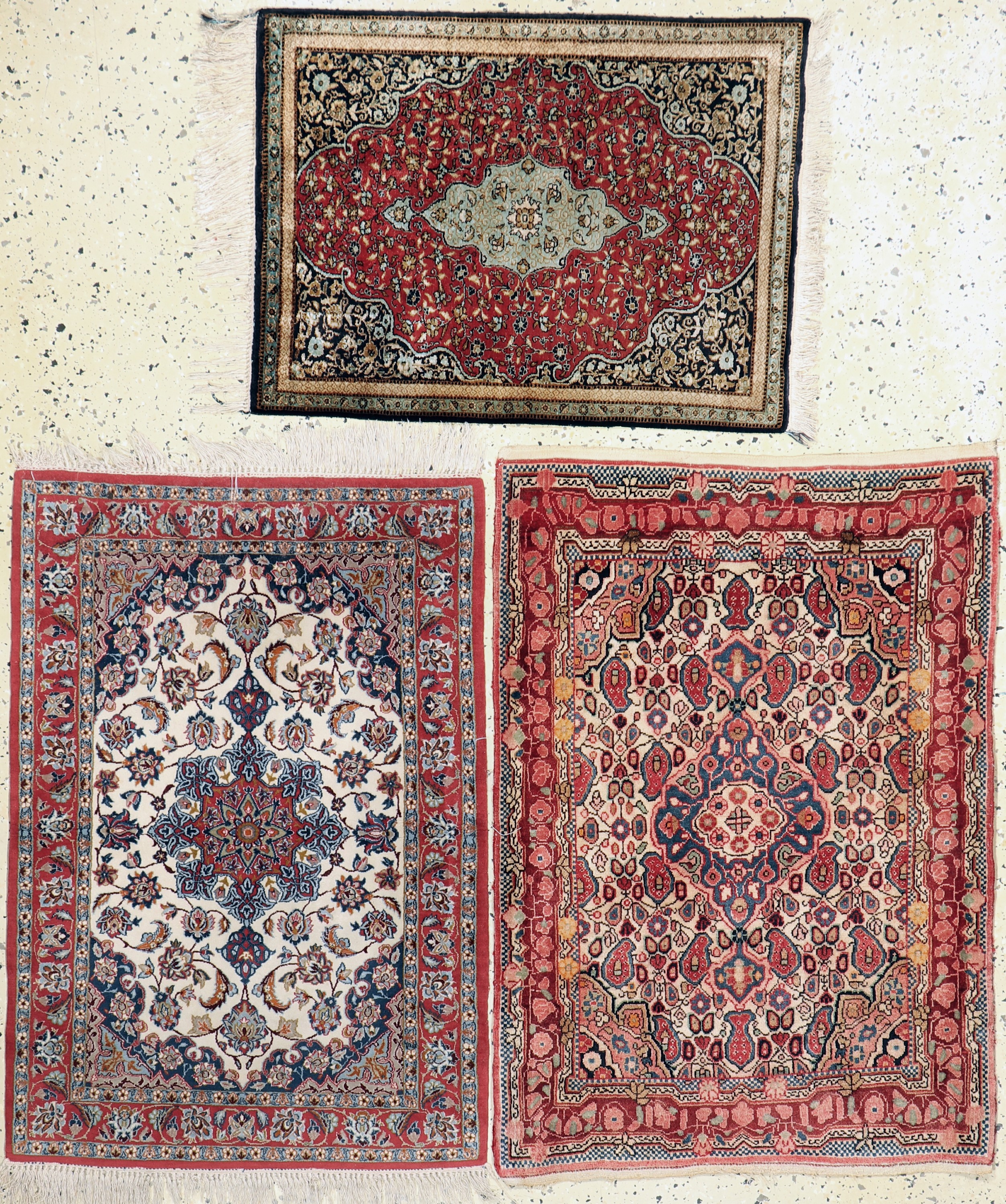 Konvolut, Ghom Seide, ca. 73 x 54 cm, Esfahan fein, ca. 93 x 66 cm, Djosan, ca. 94 x 68 cm, Persien, Mitte 20.Jhd, EHZ: 2