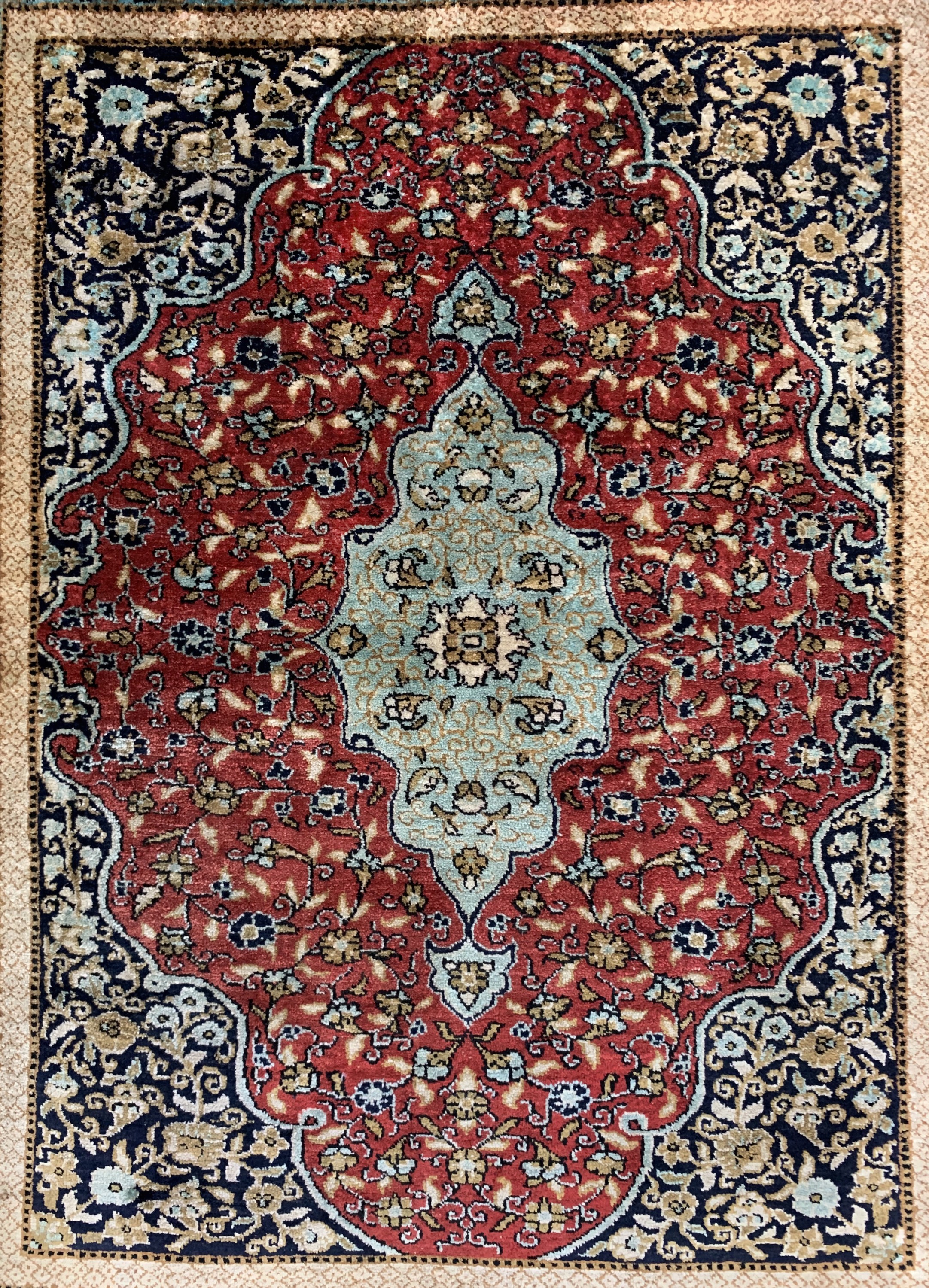Detail c: Konvolut, Ghom Seide, ca. 73 x 54 cm, Esfahan fein, ca. 93 x 66 cm, Djosan, ca. 94 x 68 cm, Persien, Mitte 20.Jhd, EHZ: 2