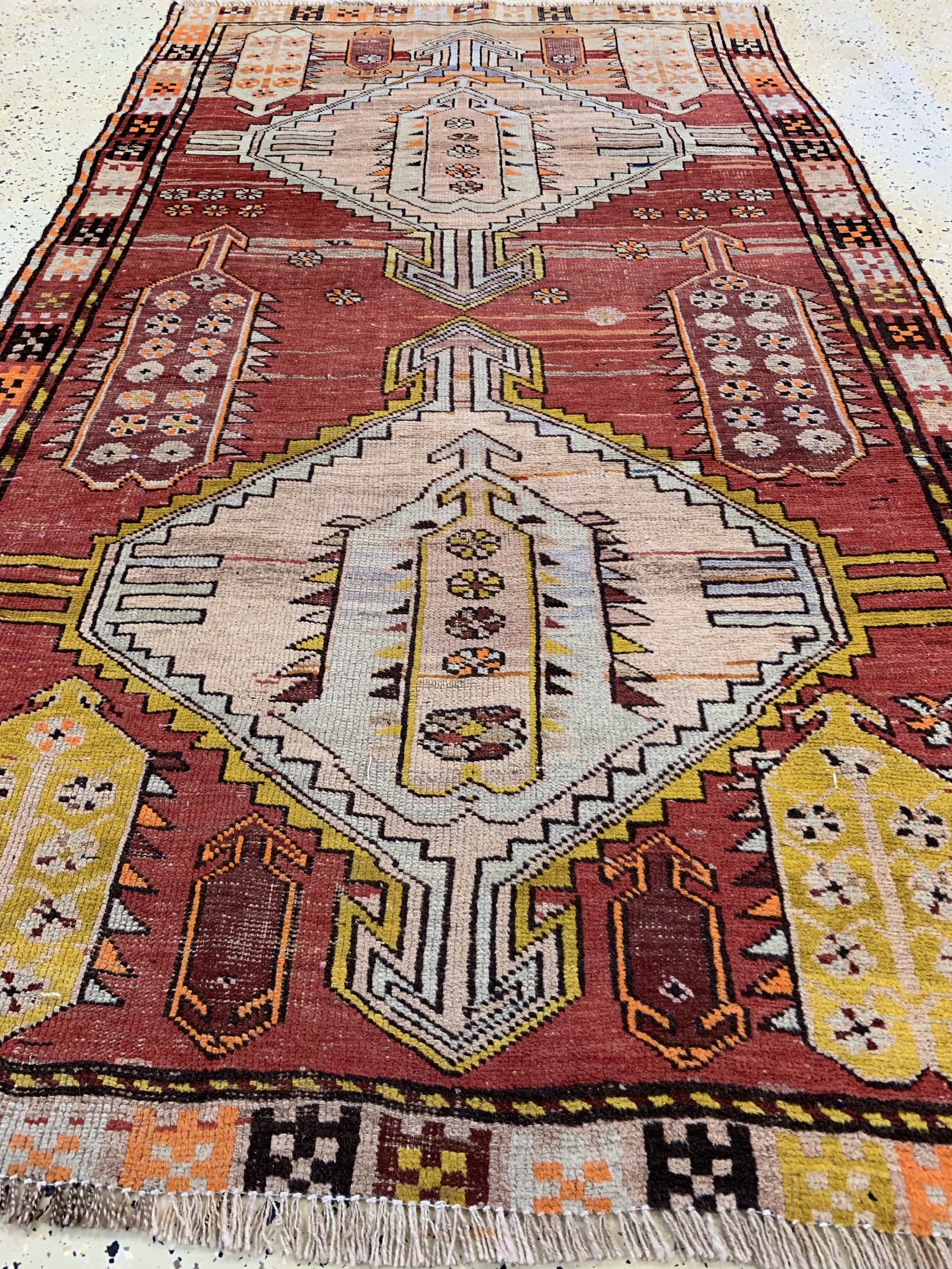 Detail c: Antiker Kazak, Kaukasus, um 1900, Wolle aufWolle, ca. 204 x 125 cm, verkürzt, EHZ: 3