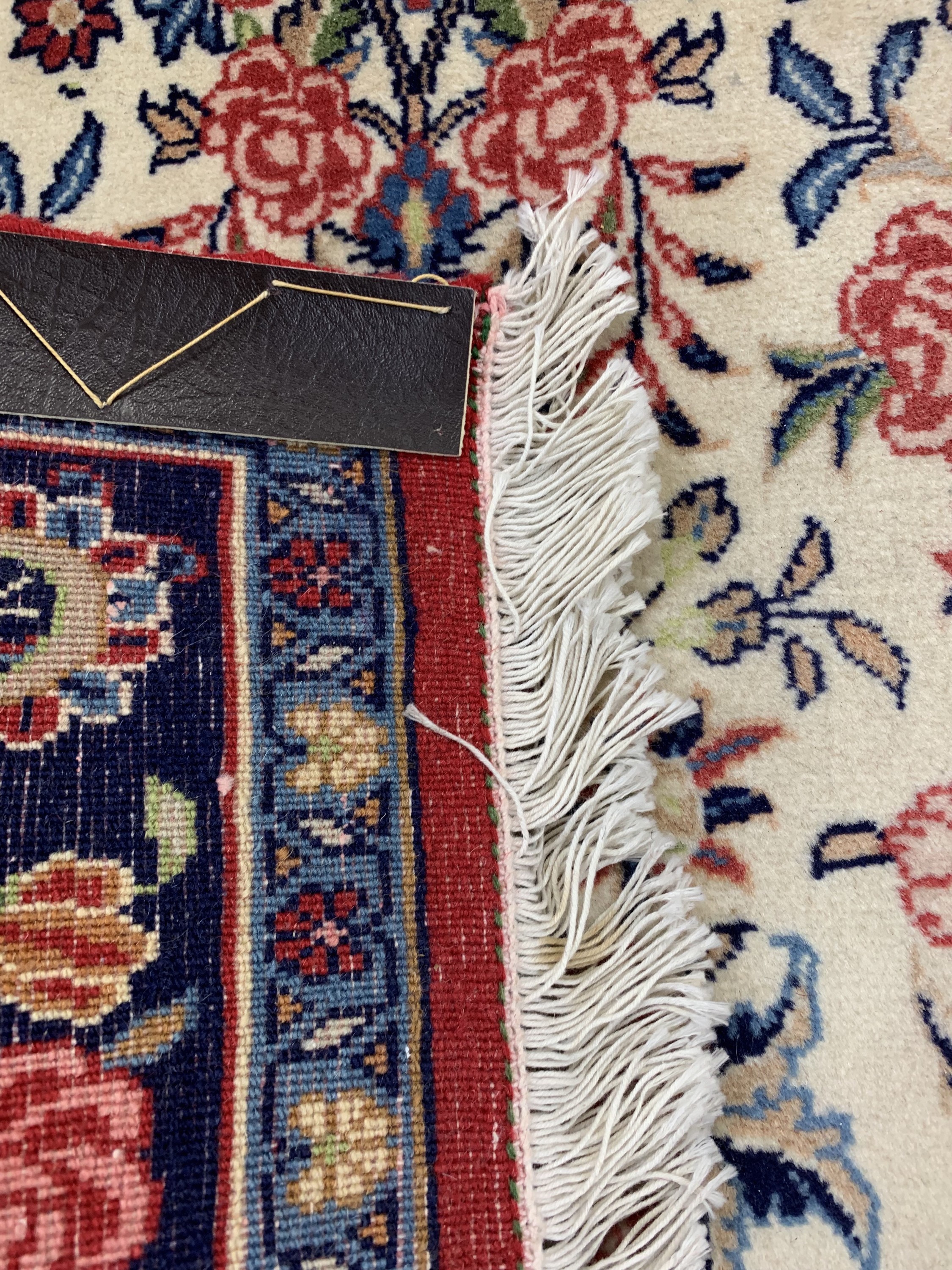 Detail d: Rosenbidjar Kork fein, Persien, Ende 20.Jhd, Korkwolle auf Baumwolle, ca. 214 x 84 cm, EHZ: 2