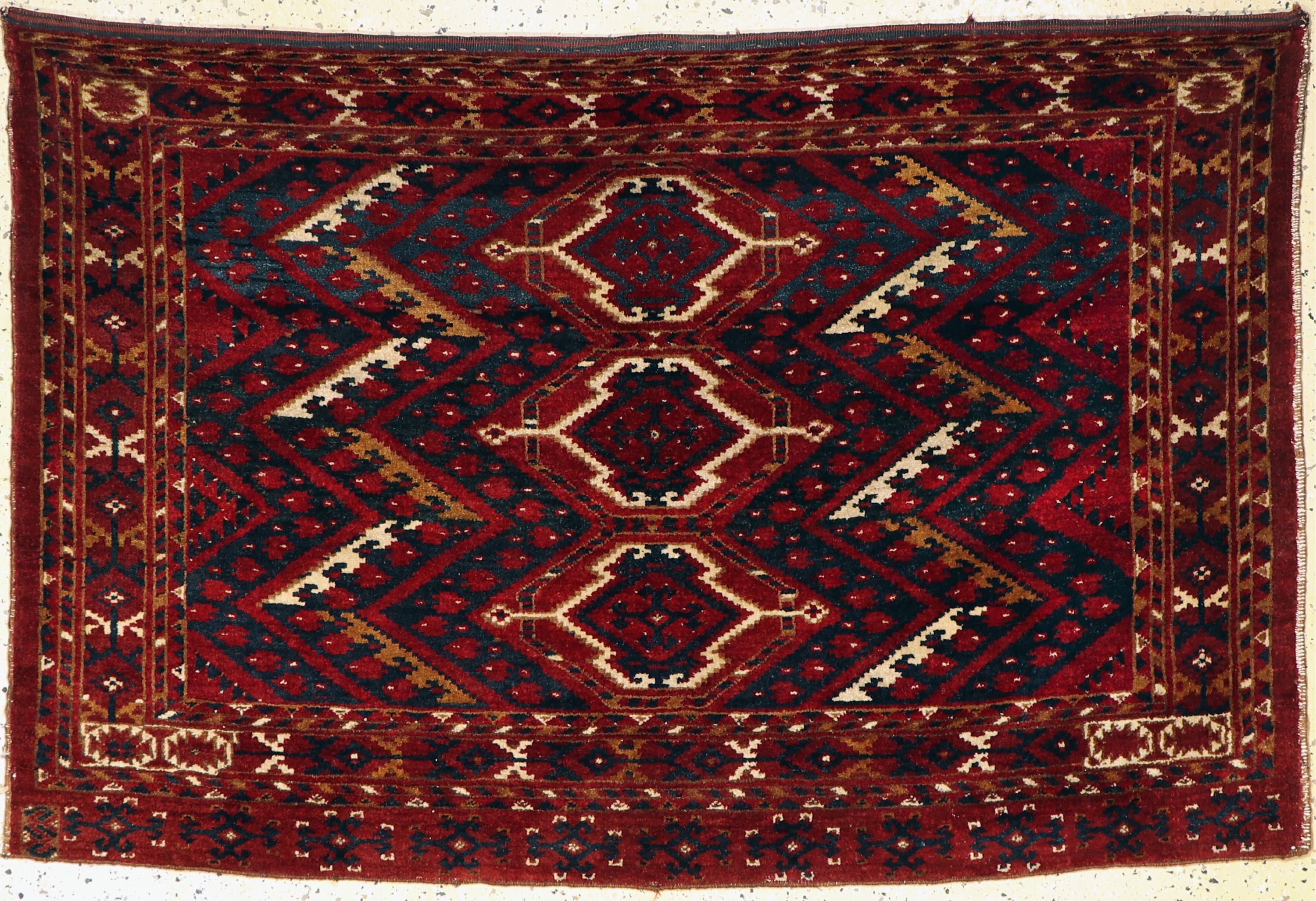 Beschir Tschowal antik, Turkmenistan, 19.Jhd, Wolle auf Baumwolle, ca. 160 x 106 cm,EHZ: 2