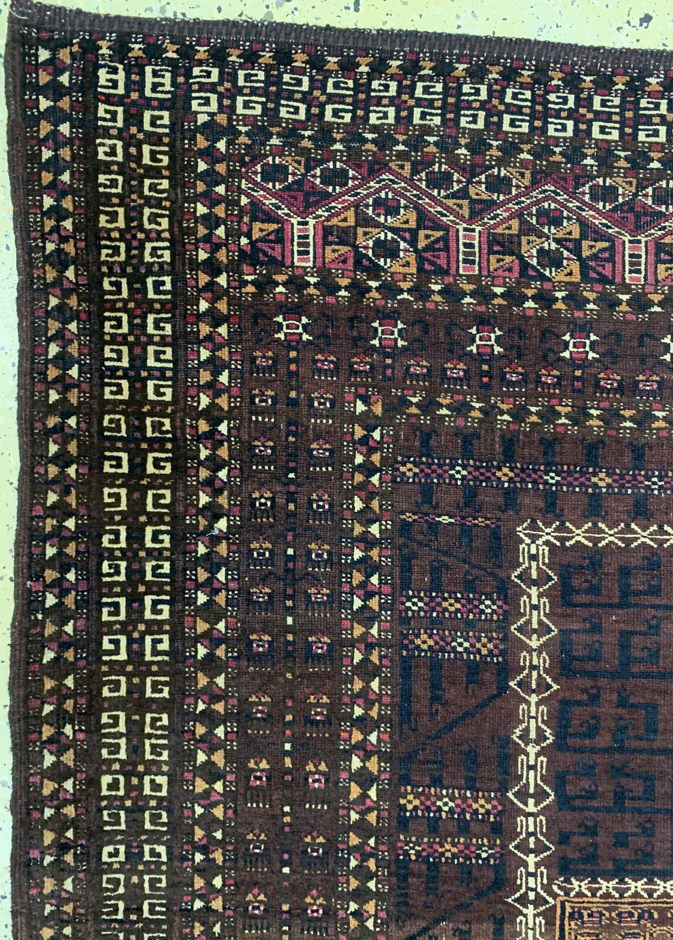 Detail d: Saryk Engsi antik, Turkmenistan, 19.Jhd, Wolle auf Wolle mit Baumwoll-Highlights, ca. 175 x 150 cm, EHZ: 2-3