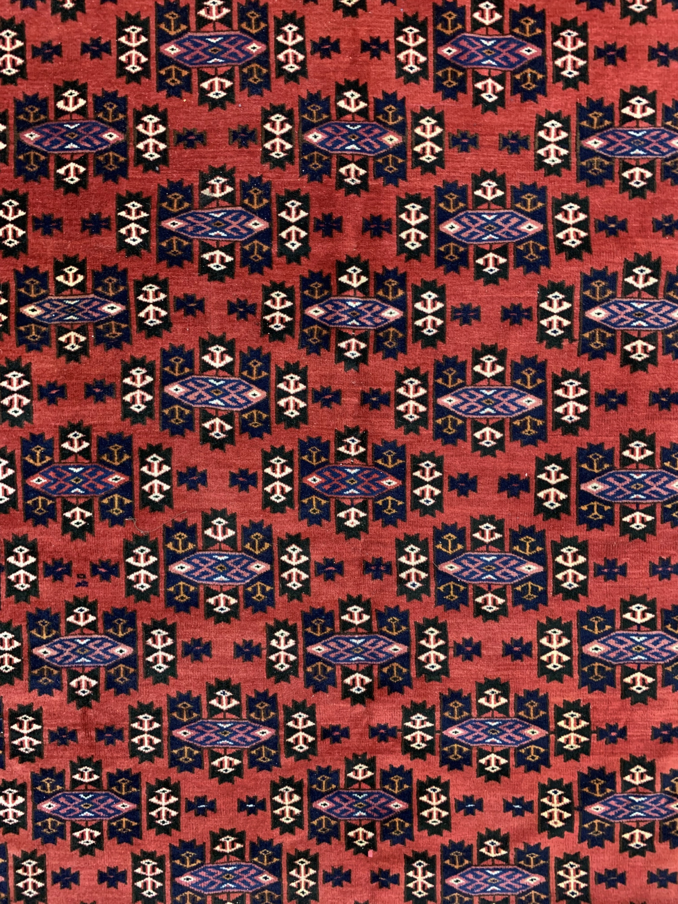 Detail c: Yomud Hauptteppich, Turkmenistan, um 1910/1920, Wolle auf Wolle, ca. 340 x 220 cm, EHZ: 2