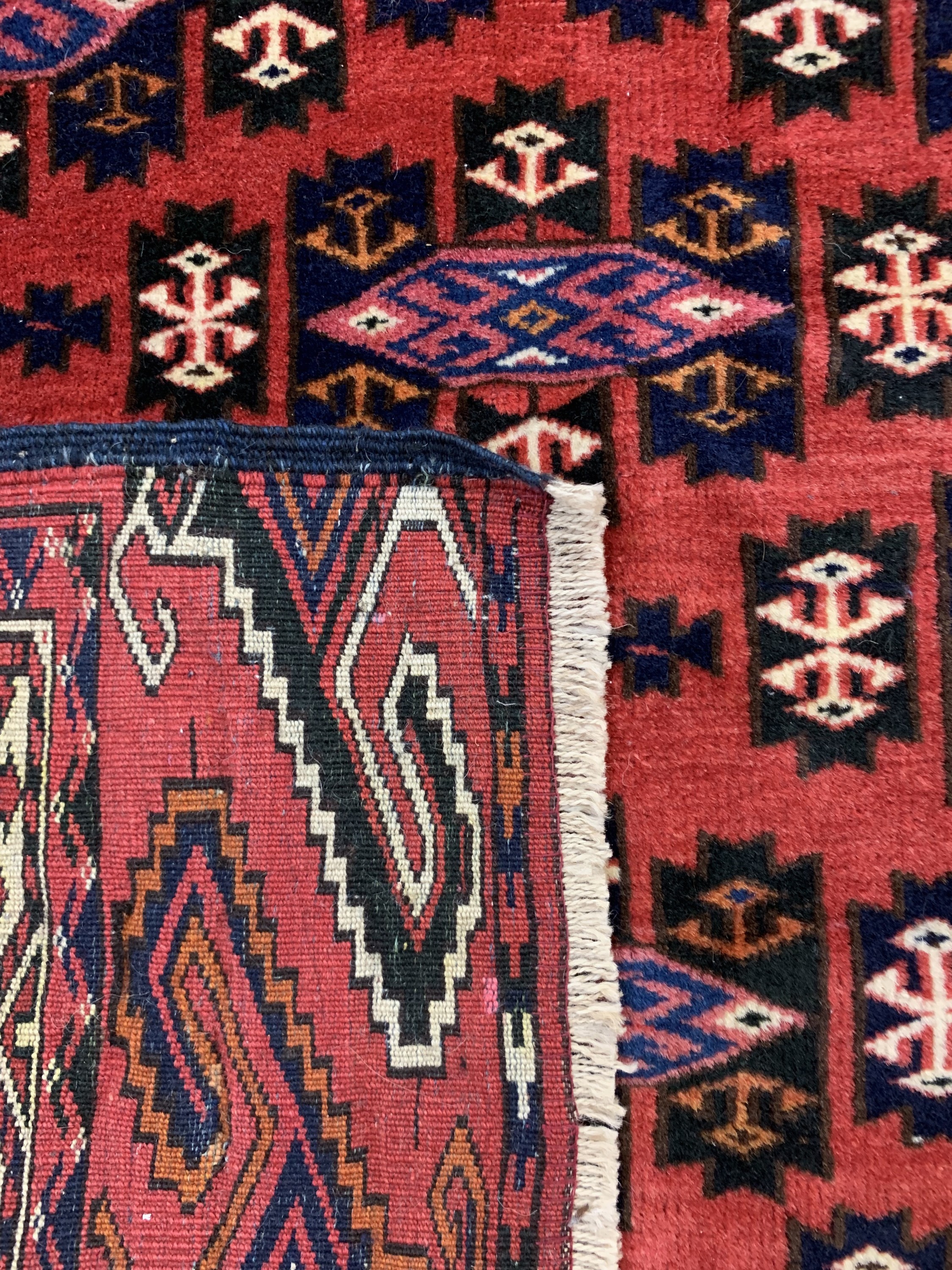 Detail g: Yomud Hauptteppich, Turkmenistan, um 1910/1920, Wolle auf Wolle, ca. 340 x 220 cm, EHZ: 2