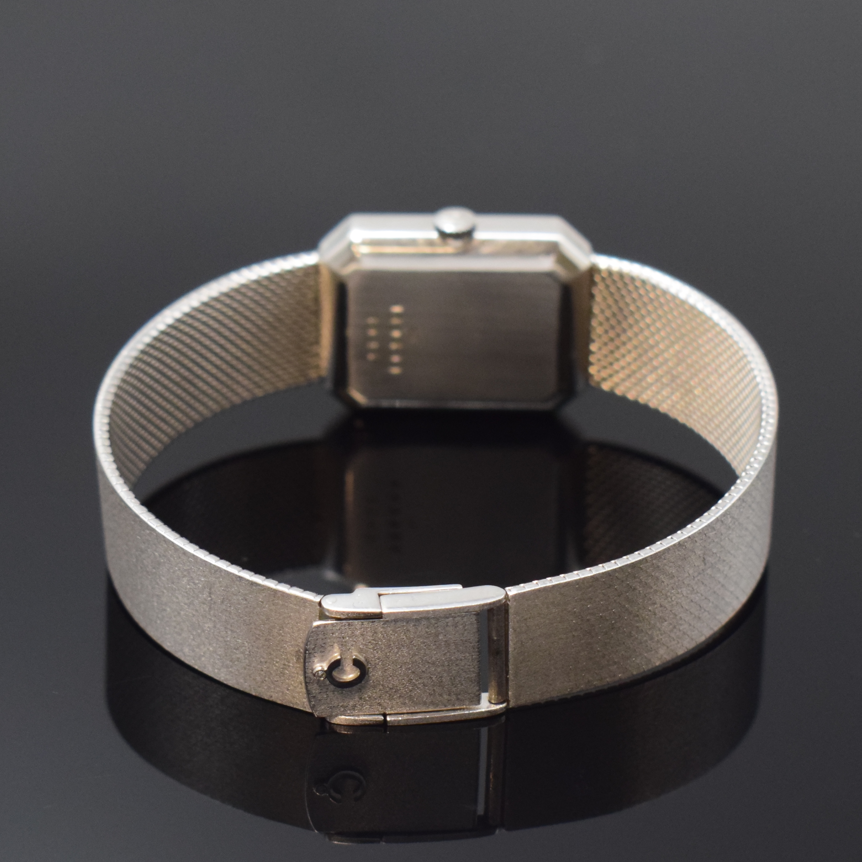 Detail b: CHOPARD Damenarmbanduhr in WG 750/000 mit Diamanten, Schweiz um 1975, Handaufzug, Boden aufgedr., Lünette aufw. m. Diamanten bes., vers. Zifferbl. ...