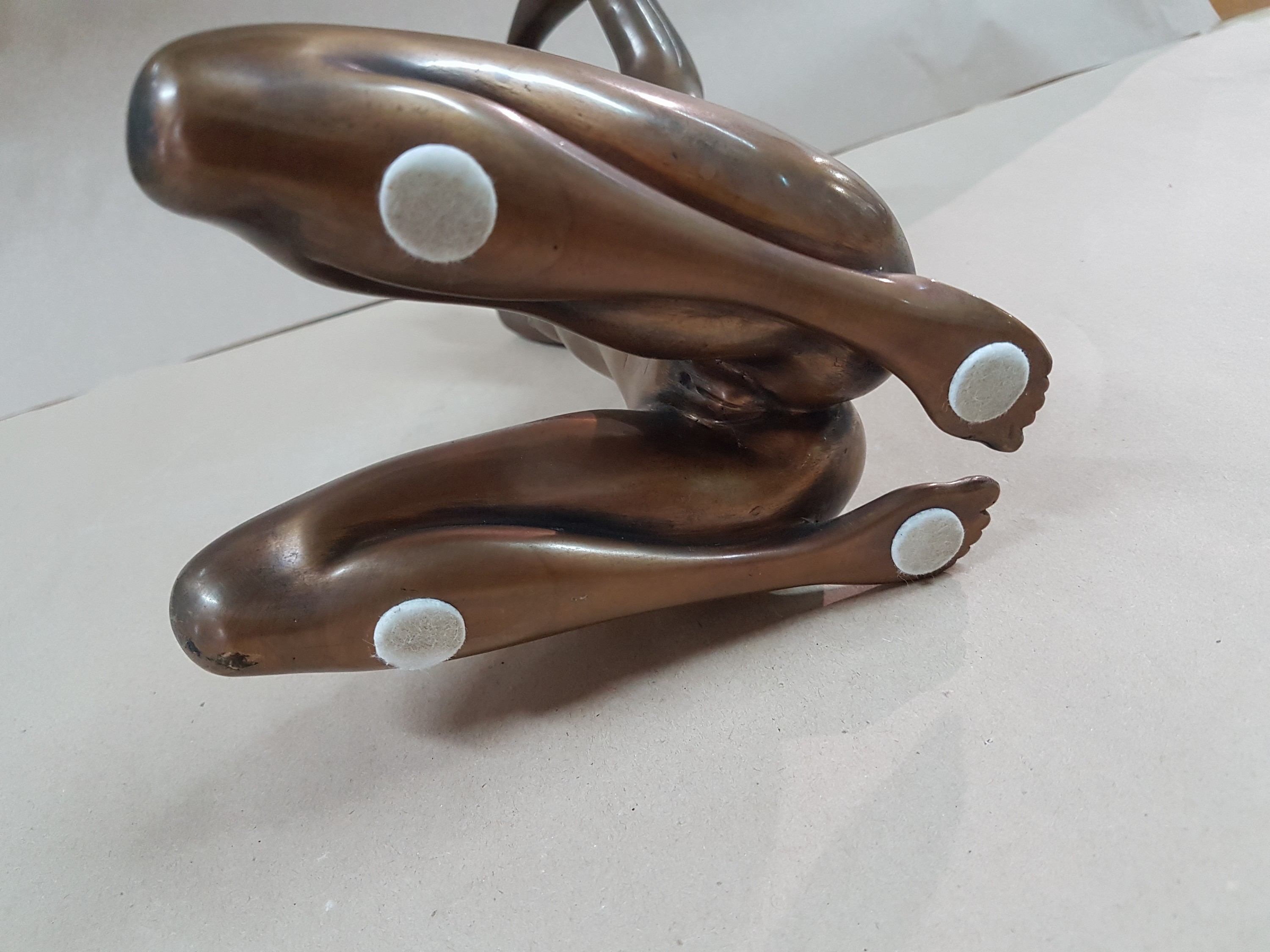 Detail f: Arno Breker, 1900 Elberfeld - 1991 Düsseldorf, "verliebtes Mädchen", 1977, vollplastische Bronze, am Oberschenkel signiert und ...