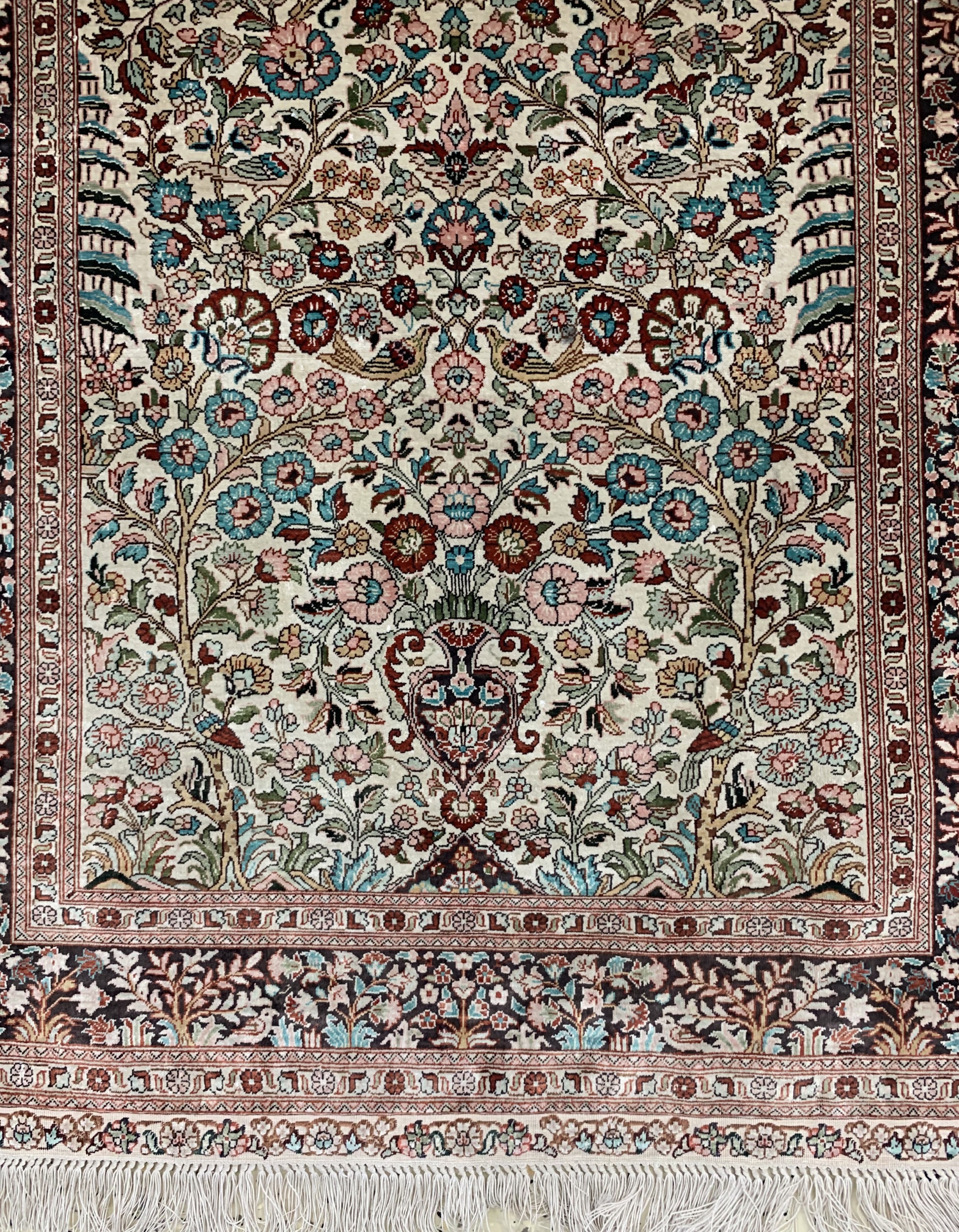 Detail a: China Hereke fein, China, Mitte 20.Jhd., reine Naturseide, ca. 120 x 78 cm, EHZ: 2
