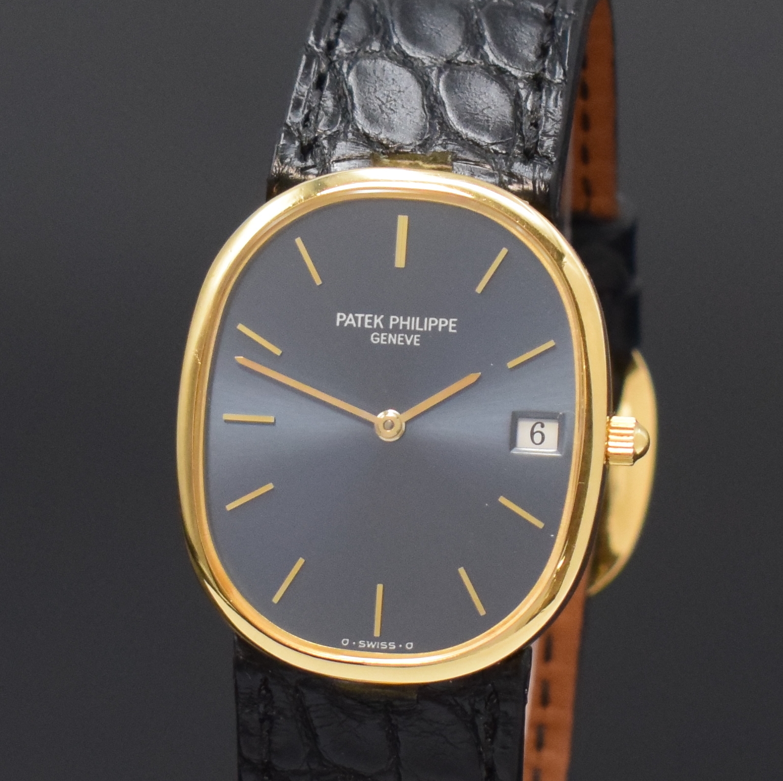Detail a: PATEK PHILIPPE Armbanduhr Modellserie Ellipse d'Or Referenz 3788, Schweiz um 1990, quarz, Geh. in GG 750/000 inkl. neutr. Lederband m. orig. ...