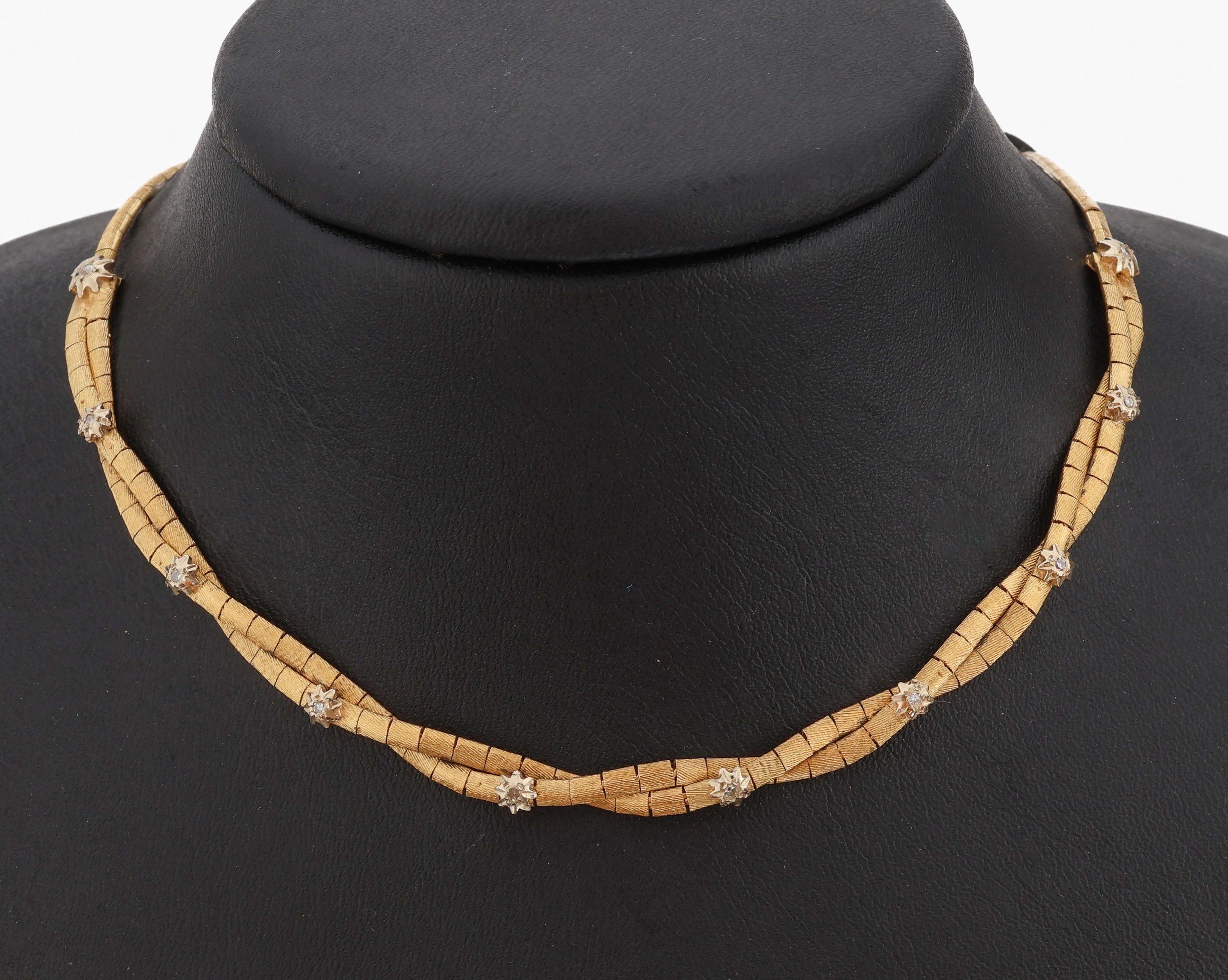 18 kt Gold Diamant Collier, GG 750/000, strukt., Mittelteil geflochten, bes. mit 10 8/8-Diamanten, L. ca. 43 cm, Kastenschlo? mit Sicherheitsacht, ...
