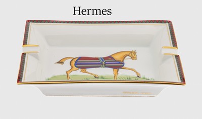 Image HERMES Aschenbecher, Darstellung eines Pferdes, Pferdedecke gestreift in rot, ...