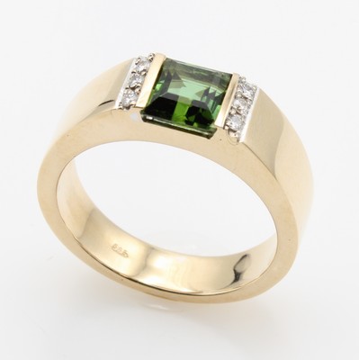Image Ring mit Turmalin und Brillanten, RG 585/000, carréef., grüner Turmalin ca. ...