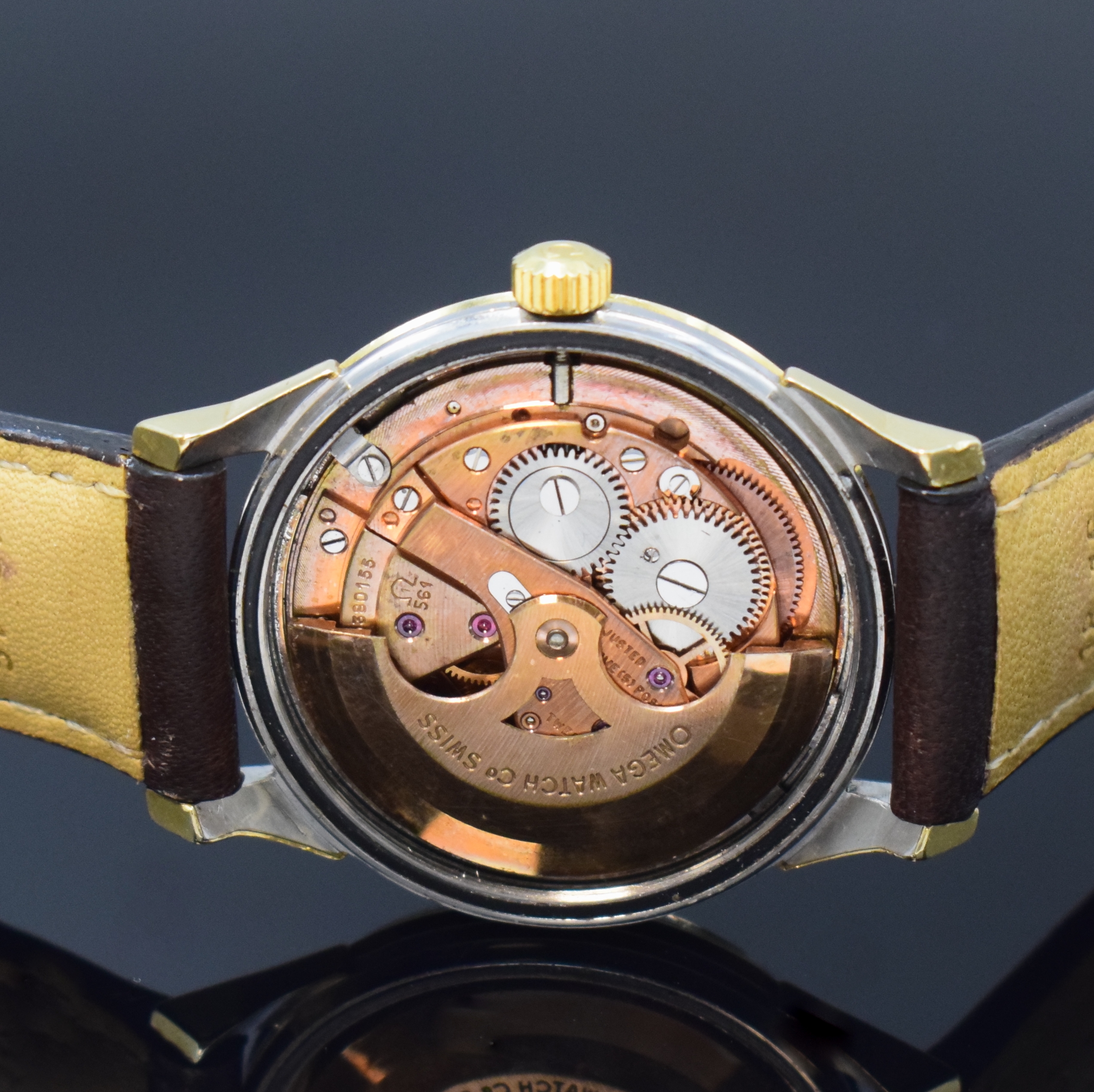 Detail d: OMEGA Constellation Herrenarmbanduhr Chronometer in Stahl mit Goldhaube Referenz 168.005, Schweiz um 1965, Automatik, verschr. Boden m. ...