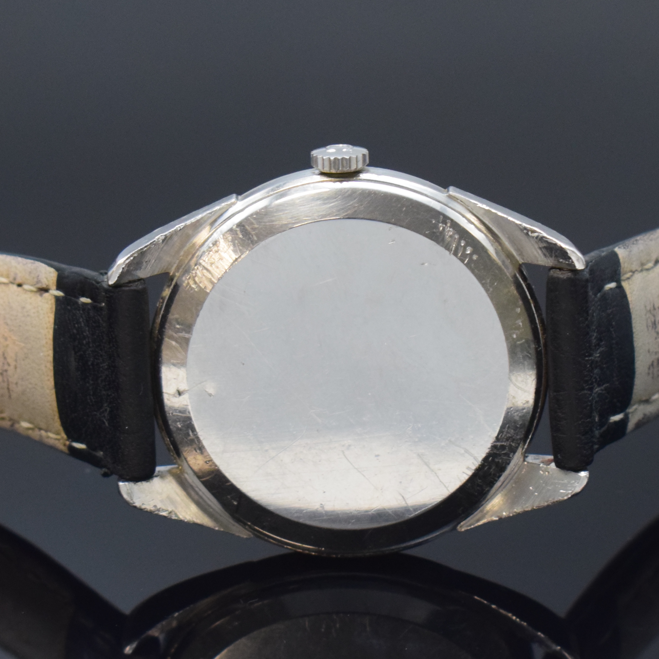 Detail c: OMEGA Vintage Herrenarmbanduhr Referenz 2900-5 in Stahl, Schweiz um 1960, Handaufzug, Boden aufgedr., weißes Zifferbl. rest., silb. Zeiger, kl. Sek. ...