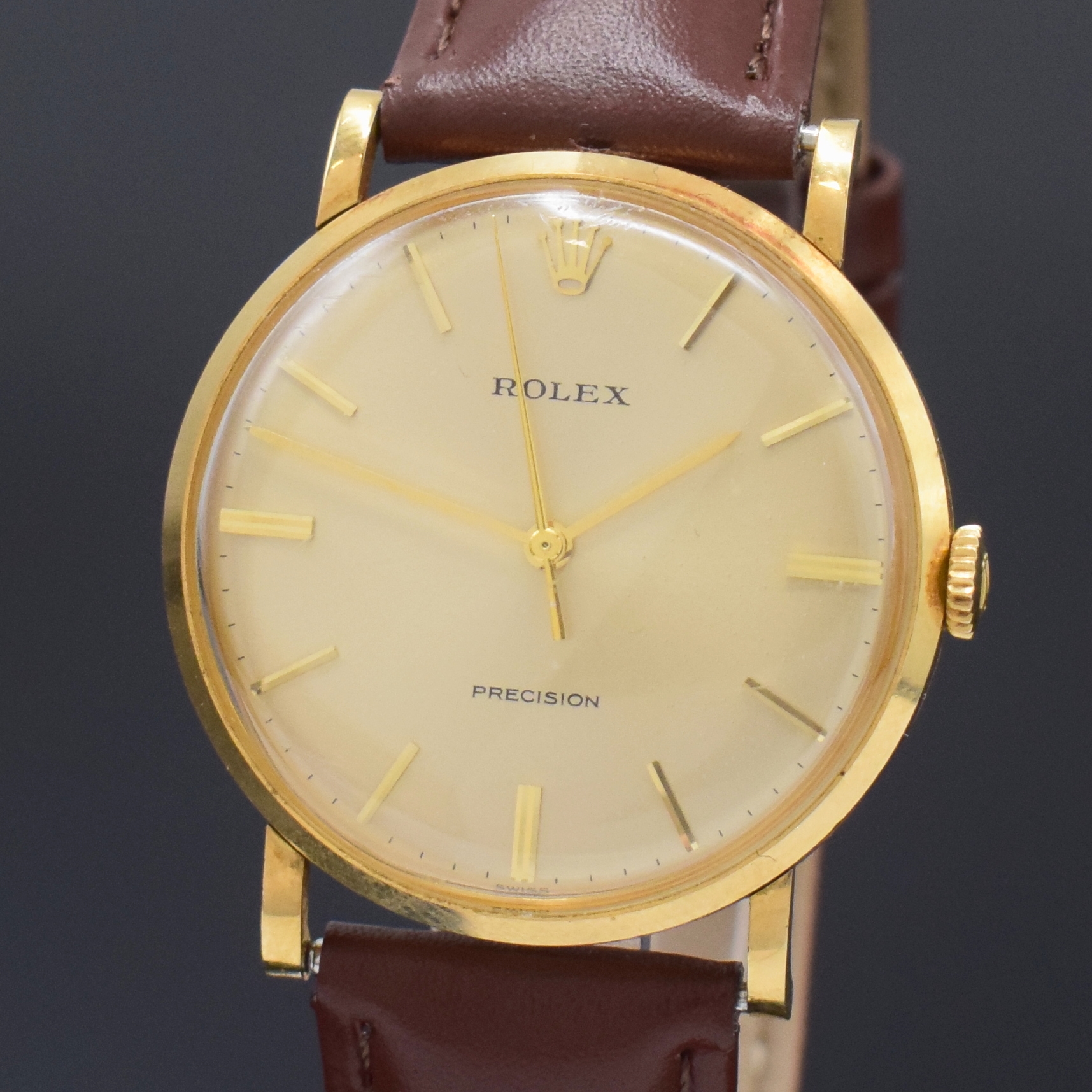 Detail a: ROLEX Precision Herrenarmbanduhr Referenz 9659 in GG 750/000, Schweiz um 1960, Handaufzug, Boden u. Glasrand aufgedr., neutr. Lederband inkl. orig. ...