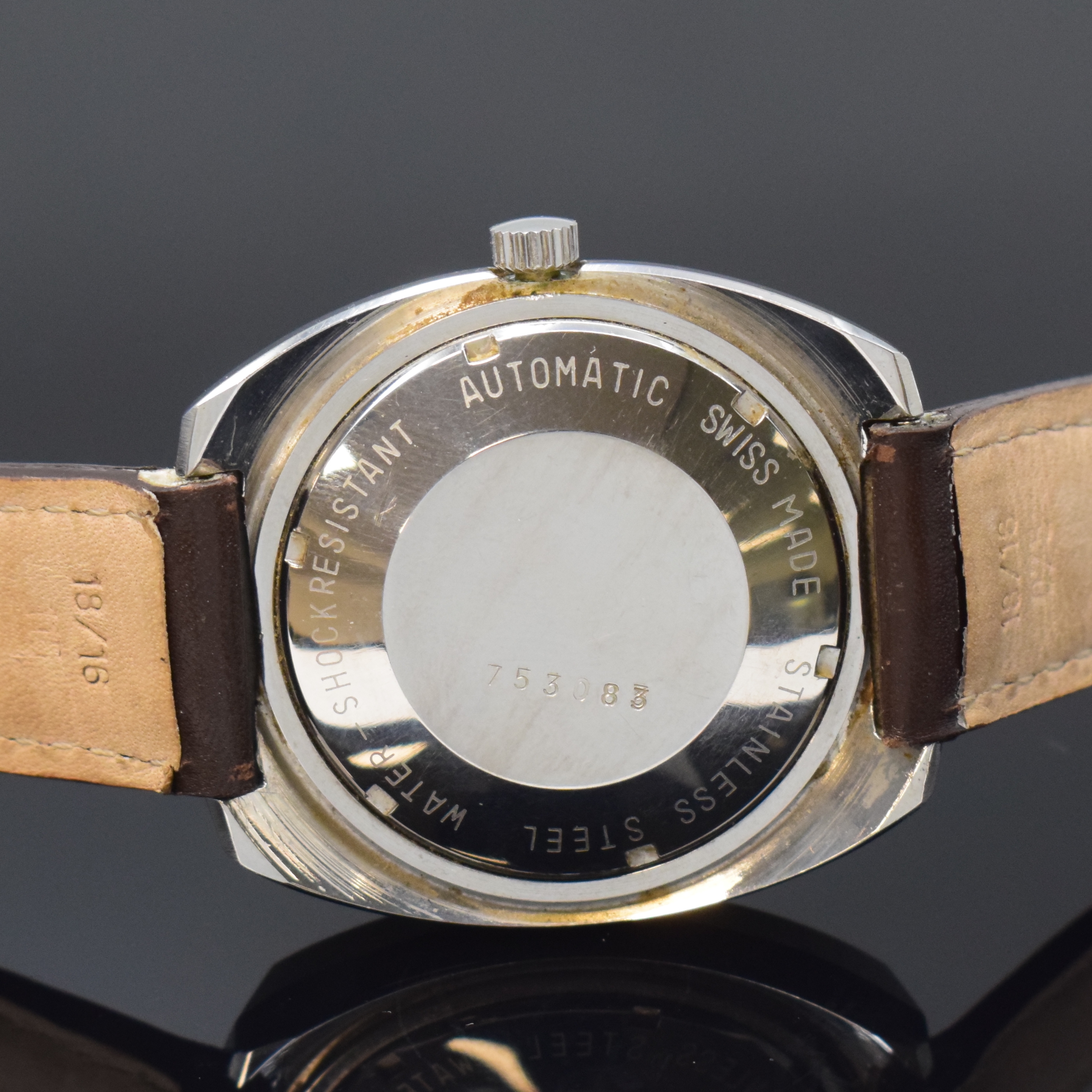 Detail c: BWC Herrenarmbanduhr in Stahl, Schweiz um 1970, Automatik, verschr. Geh.., Mineralglas, braunes Fum?-Zifferbl., silb. Indizes u. Zeiger, Datum b. 6, ...