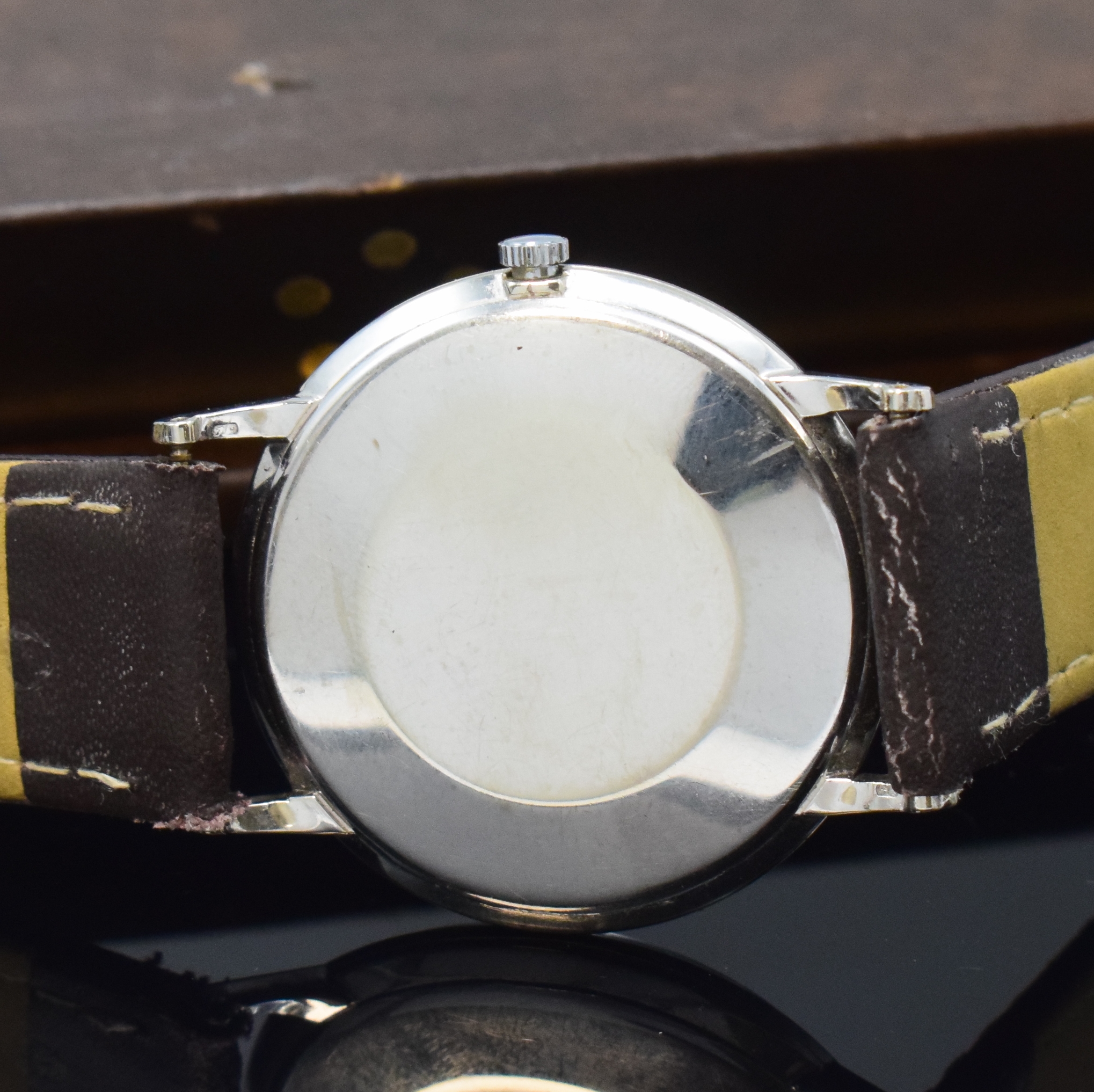 Detail c: ETERNA-MATIC 3000 seltene Herrenarmbanduhr in WG 750/000, Schweiz um 1965, Automatik, 3- tlg. Geh., Boden u. Glasrand aufgedr., silb. Zifferbl., ...