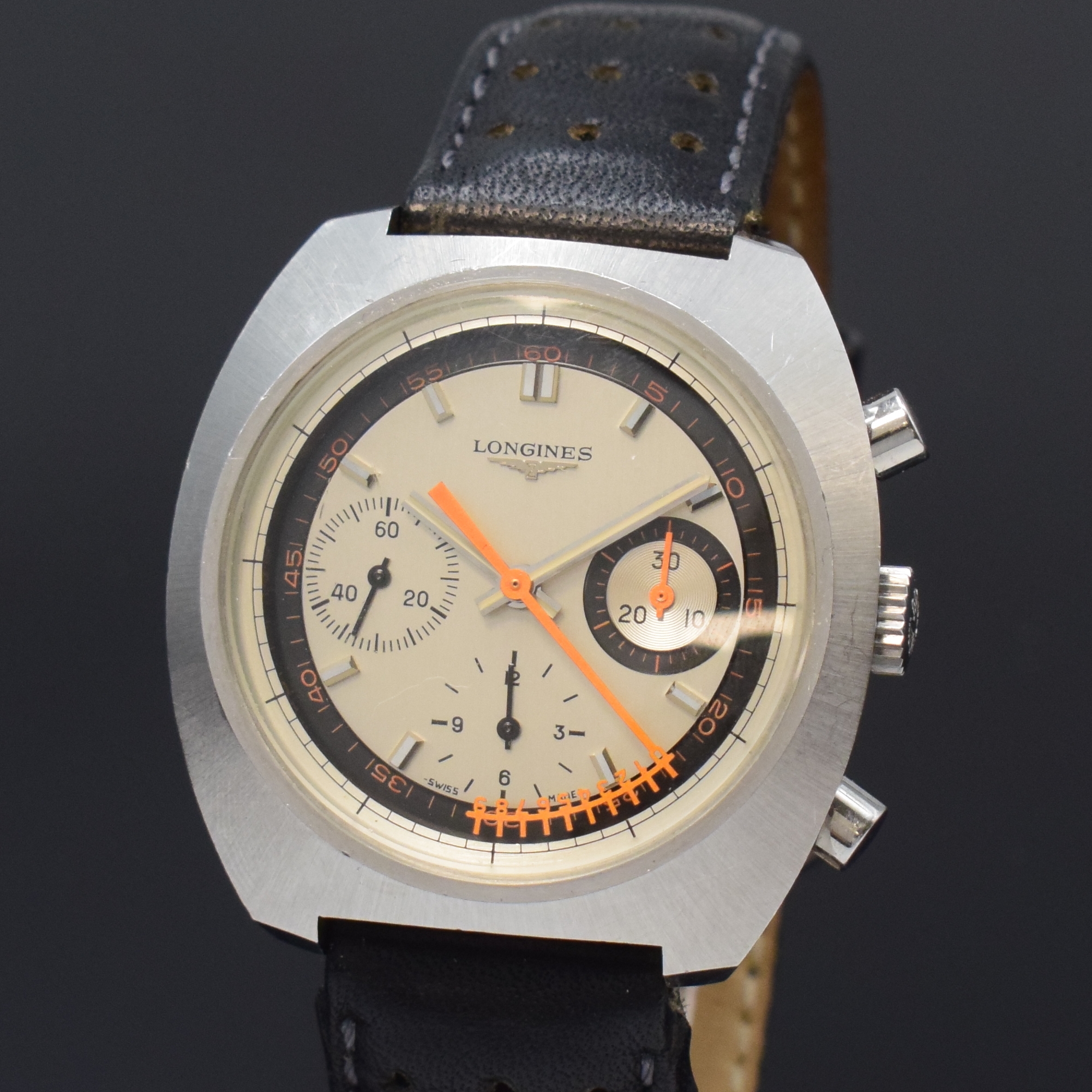 Detail a: LONGINES Schaltradchronograph mit Nonius- Zeiger Referenz 8271/1 in Stahl, Schweiz um 1975, Handaufzug, verschr. Geh., orig. Krone, silb. Zifferbl. ...