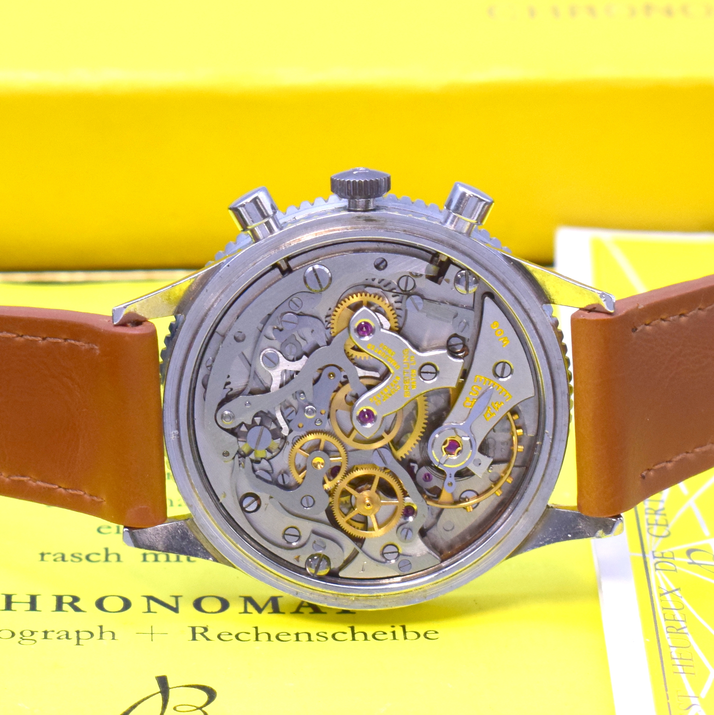 Detail d: BREITLING Chronomat Referenz 808 in Stahl, Schweiz um 1973, Handaufzug, Geh. m. Rechenschieber-Drehlünette, Boden aufgedr., Krone später, silb. ...