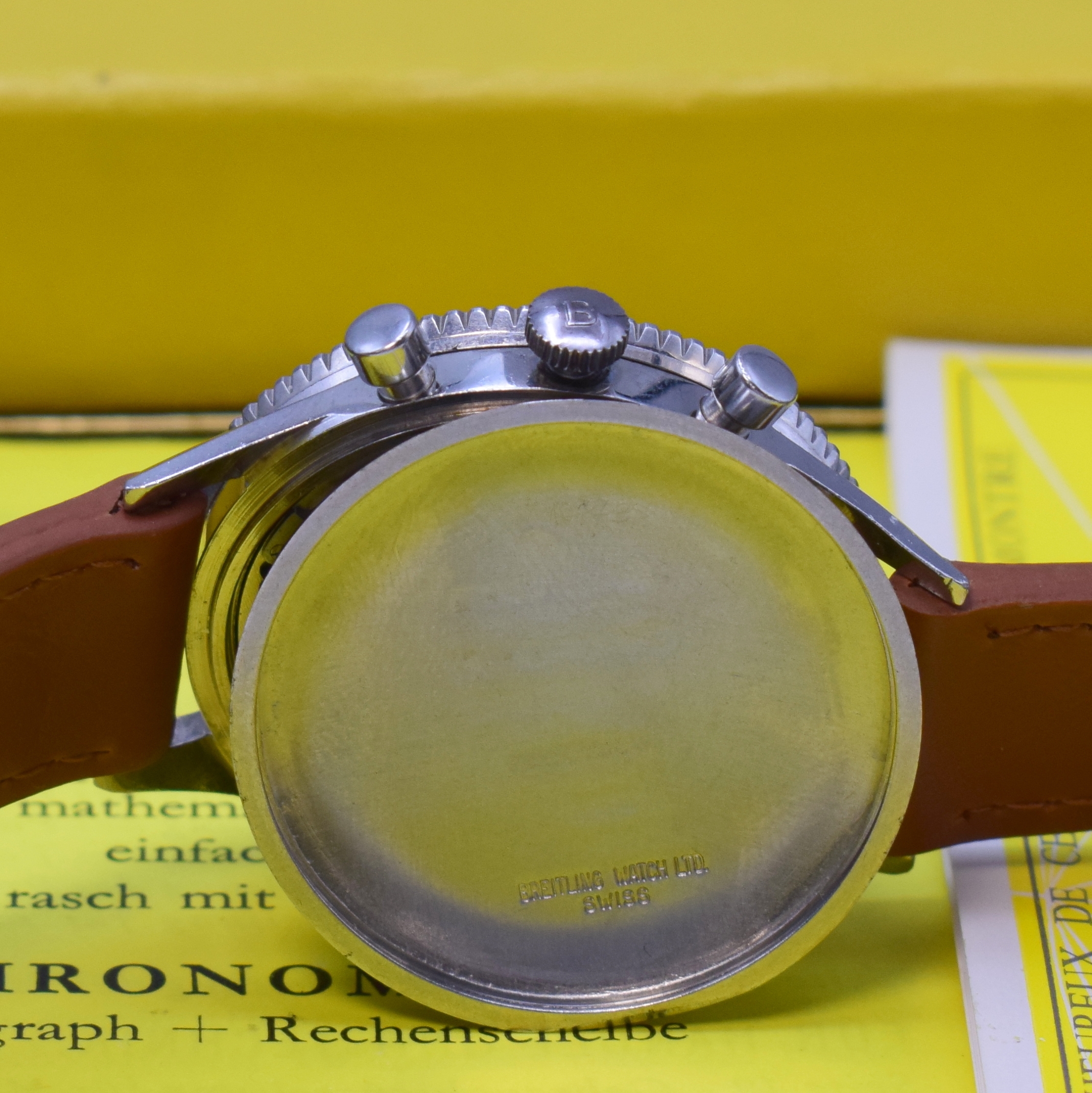 Detail e: BREITLING Chronomat Referenz 808 in Stahl, Schweiz um 1973, Handaufzug, Geh. m. Rechenschieber-Drehlünette, Boden aufgedr., Krone später, silb. ...