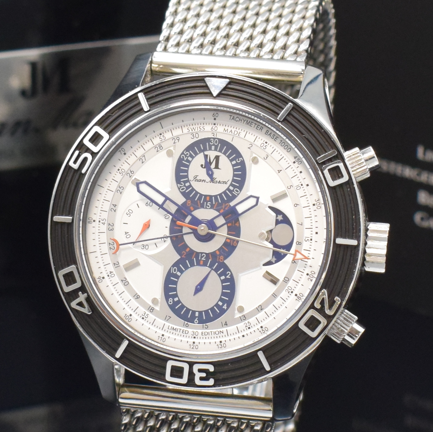 Detail a: JEAN MARCEL Mythos auf 100 Stück limitierter Armbandchronograph in Stahl, Schweiz um 2020, Automatik, orig. Stahlband m. dopp. Faltschl., beids. ...