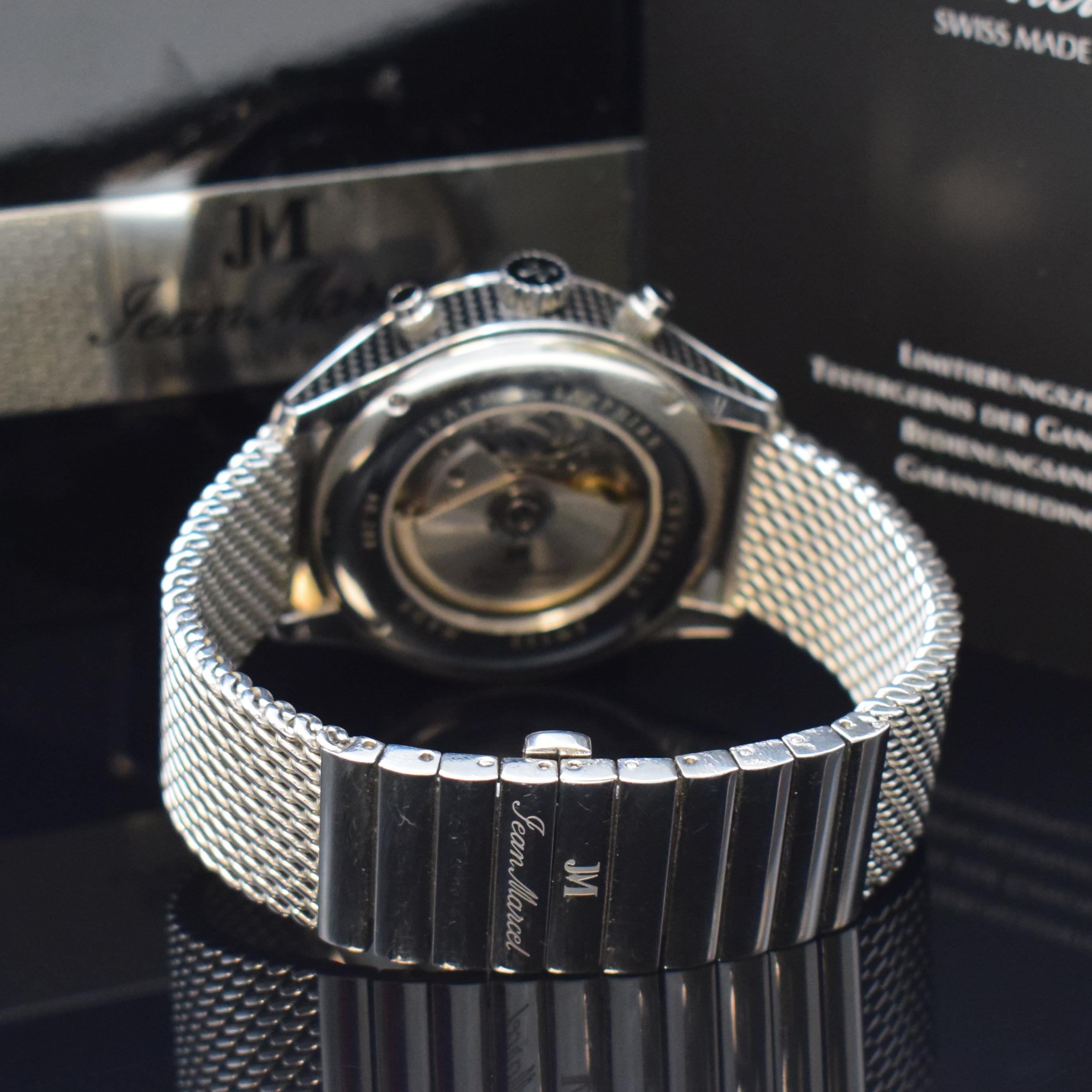 Detail b: JEAN MARCEL Mythos auf 100 Stück limitierter Armbandchronograph in Stahl, Schweiz um 2020, Automatik, orig. Stahlband m. dopp. Faltschl., beids. ...