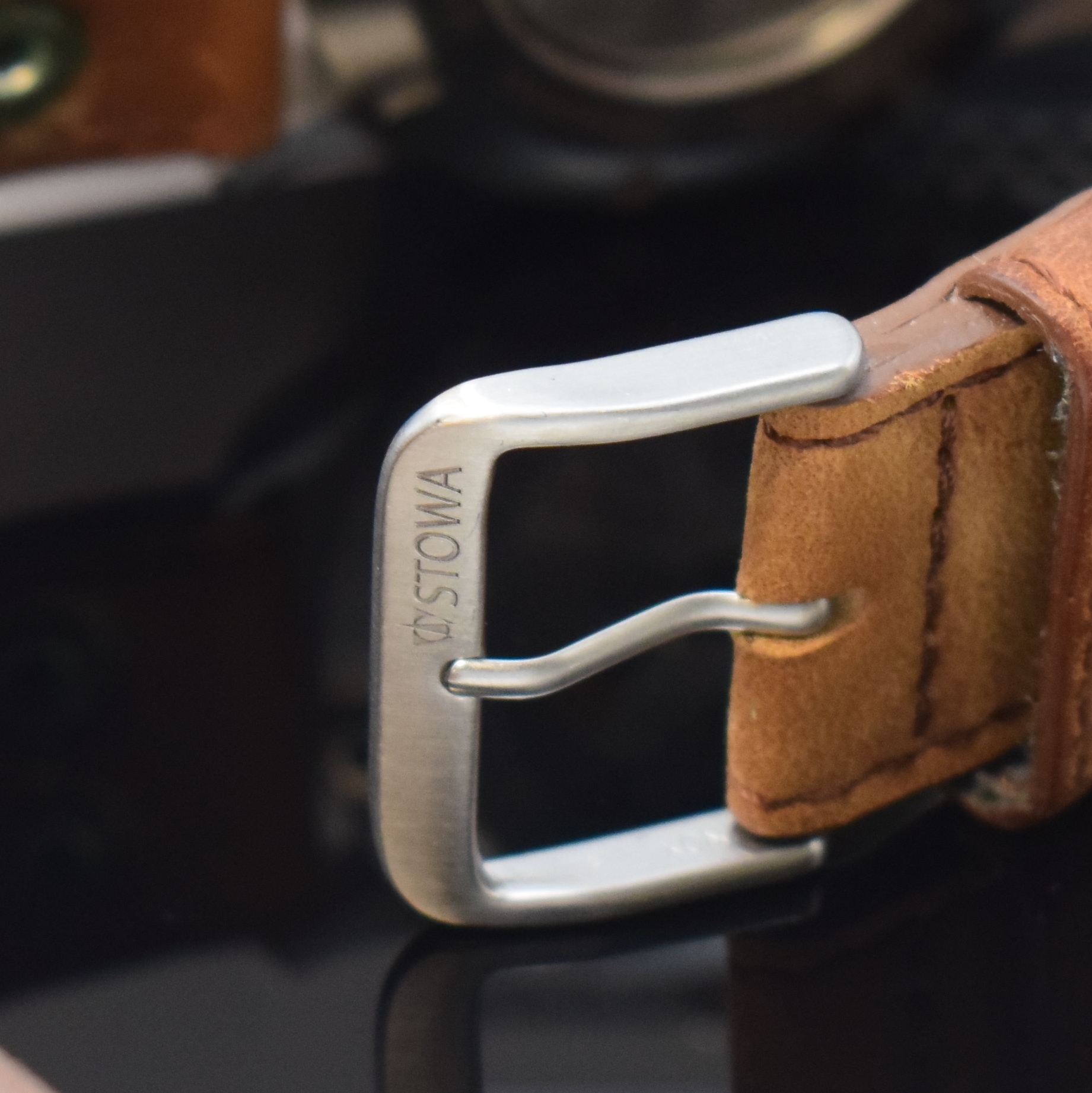 Detail b: STOWA Flieger Klassik Sport Herrenarmbanduhr in Stahl, Deutschland verk. lt. beil. Pap. 02/2017, Automatik, beids. vergl. Geh. inkl. orig. Lederband ...