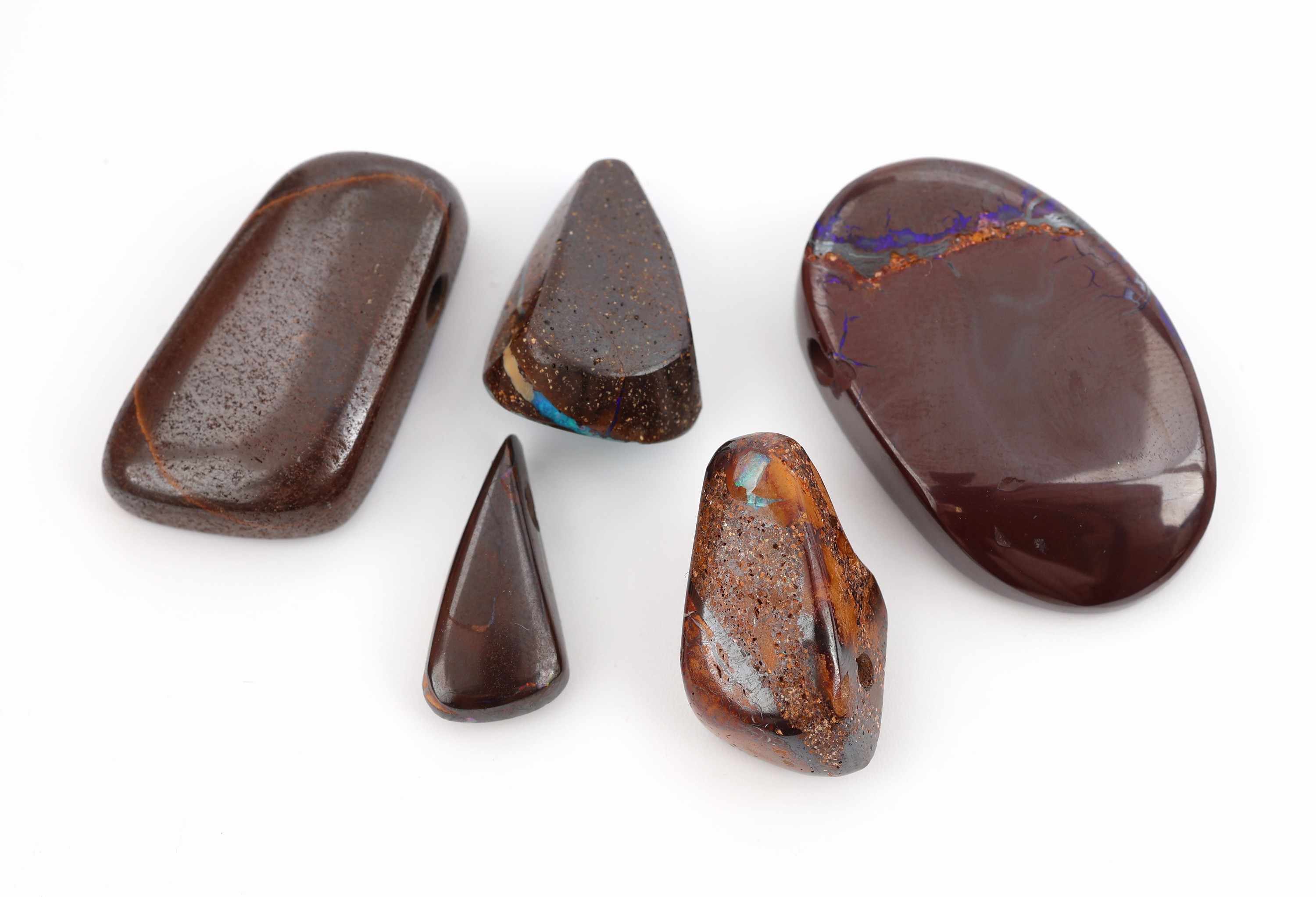 Detail a: Konvolut 5 Boulderopal Anhänger, Opale in versch. Grössen und Formen, schönes Farbspiel, gebohrt, 1x 3.5 x 2.7 cm, 1x 2.2 x 1.6 cm, 1x 2.1 x 0.9 ...