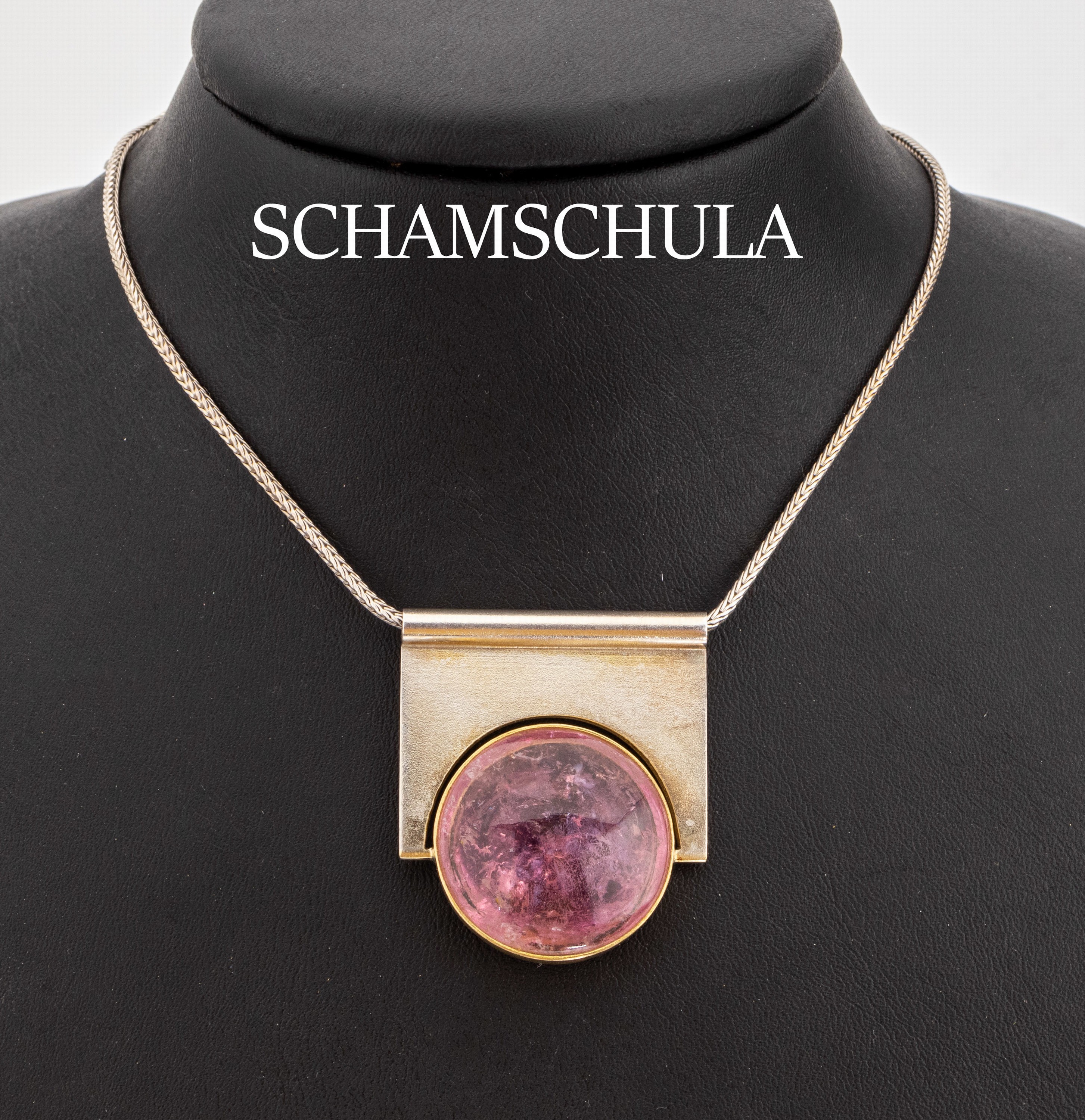 Designer Turmalin-Collier, 925er Silber, gr. runder Turmalin-Cabochon in GG 750/000 gefasst, an Kette, L. ca. 48 cm, S-Schliesse, Meistermarke ...