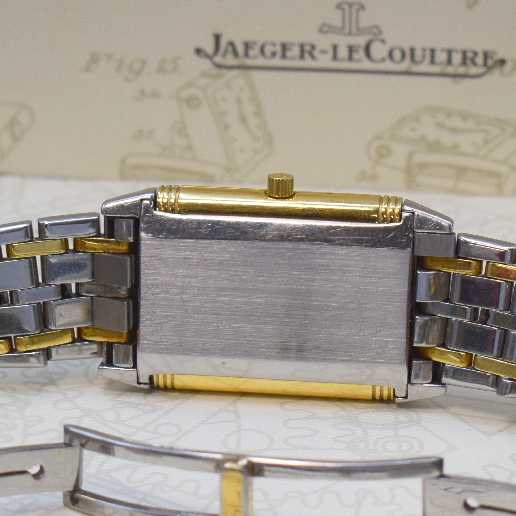 Detail d: Jaeger-LeCoultre Armbanduhr Reverso in Stahl/GG 750/000, Schweiz um 1995, Handaufzug, um 180 Grad drehbares Wendegeh. inkl. orig. Gliederband m. ...