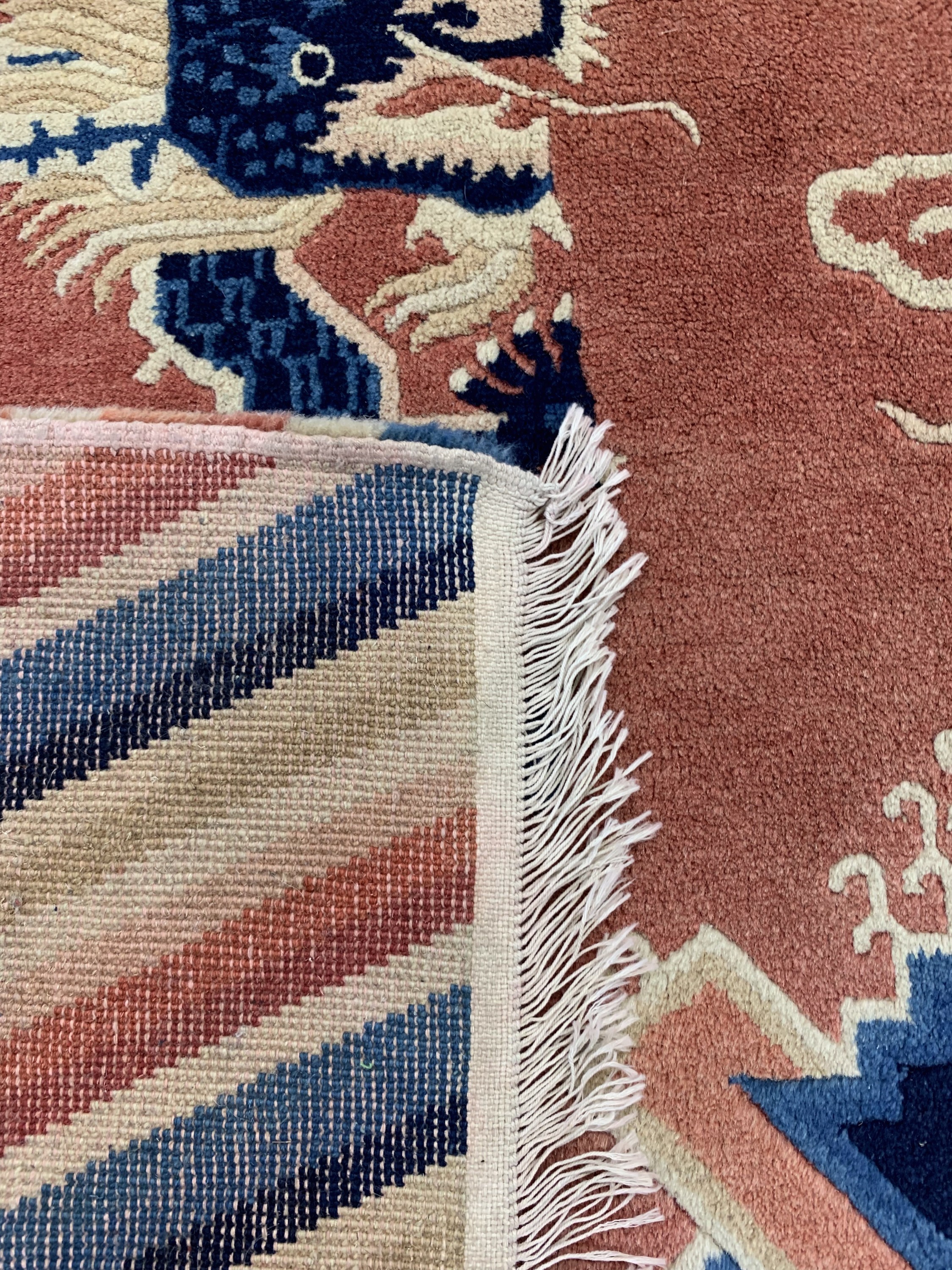 Detail h: "Drachen-Teppich", China, ca. 50 Jahre, Wolle auf Baumwolle, ca. 154 x 154 cm.