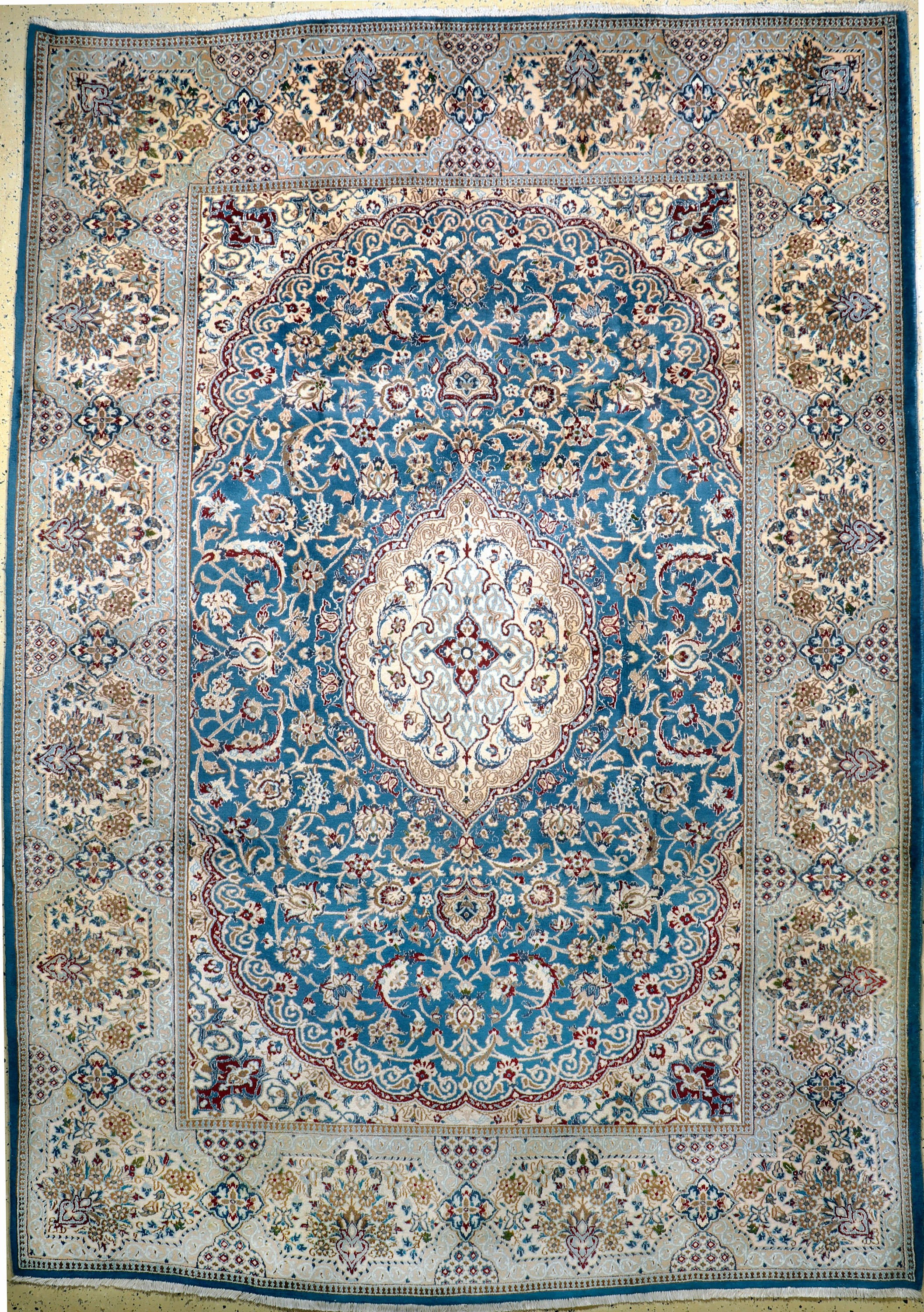 Nain, Persien, Ende 20.Jhd, Wolle auf Baumwolle, ca. 356 x 253 cm, Reinigungsbedürftig, EHZ: 2