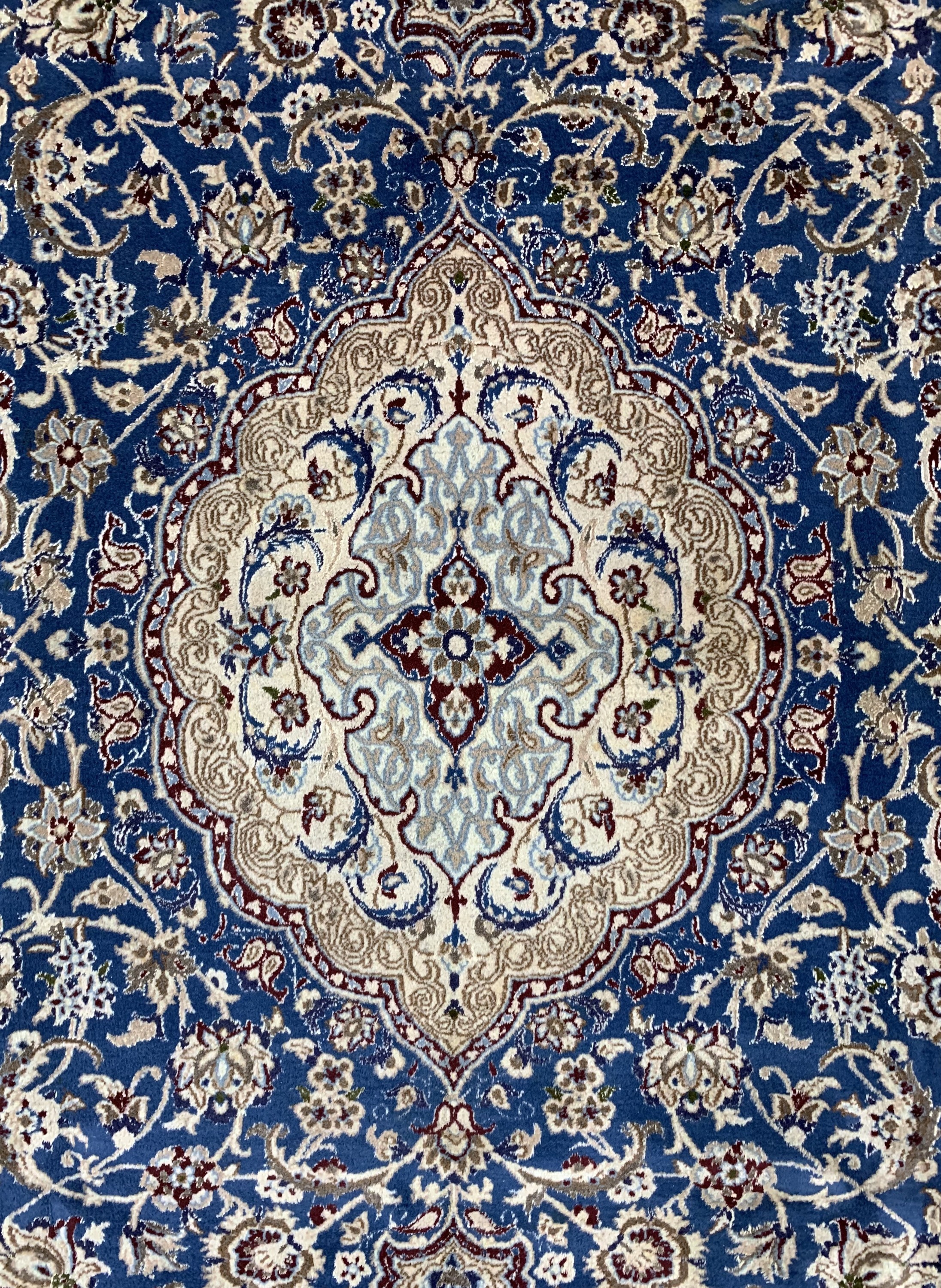 Detail c: Nain, Persien, Ende 20.Jhd, Wolle auf Baumwolle, ca. 356 x 253 cm, Reinigungsbedürftig, EHZ: 2