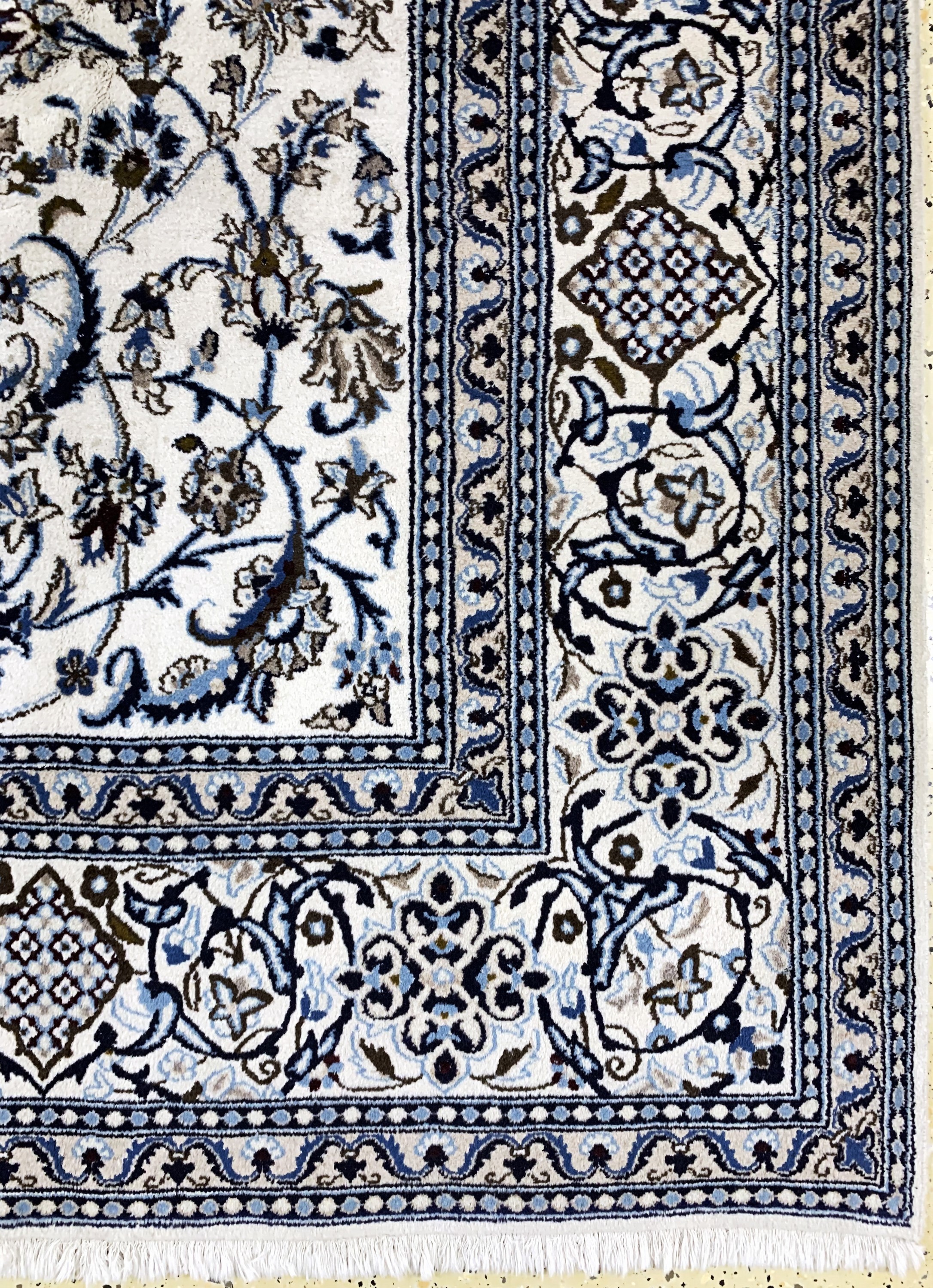 Detail a: Nain, Persien, Ende 20.Jhd, Wolle auf Baumwolle, ca. 354 x 250 cm, EHZ: 2