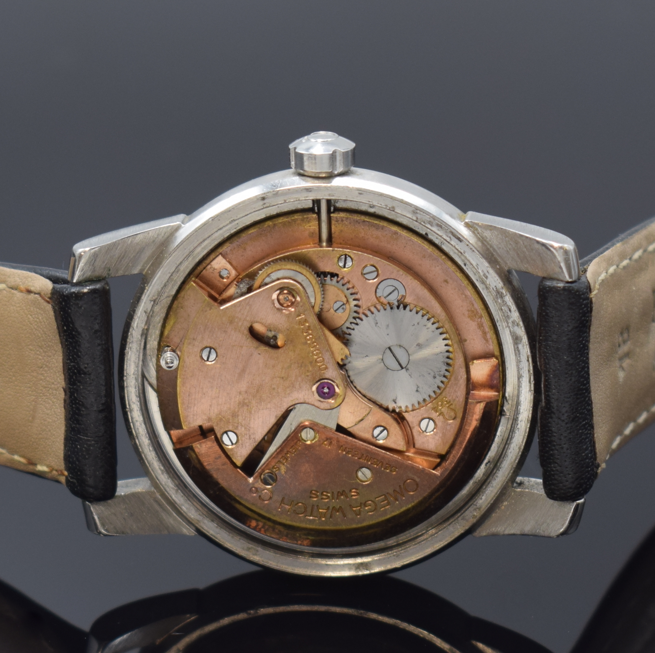 Detail c: OMEGA Seamaster Herrenarmbanduhr Referenz 2575-6 SC in Stahl, Schweiz um 1952, Hammerautomatik, verschr. Geh., orig. Krone, silb. Zifferbl. rest., ...