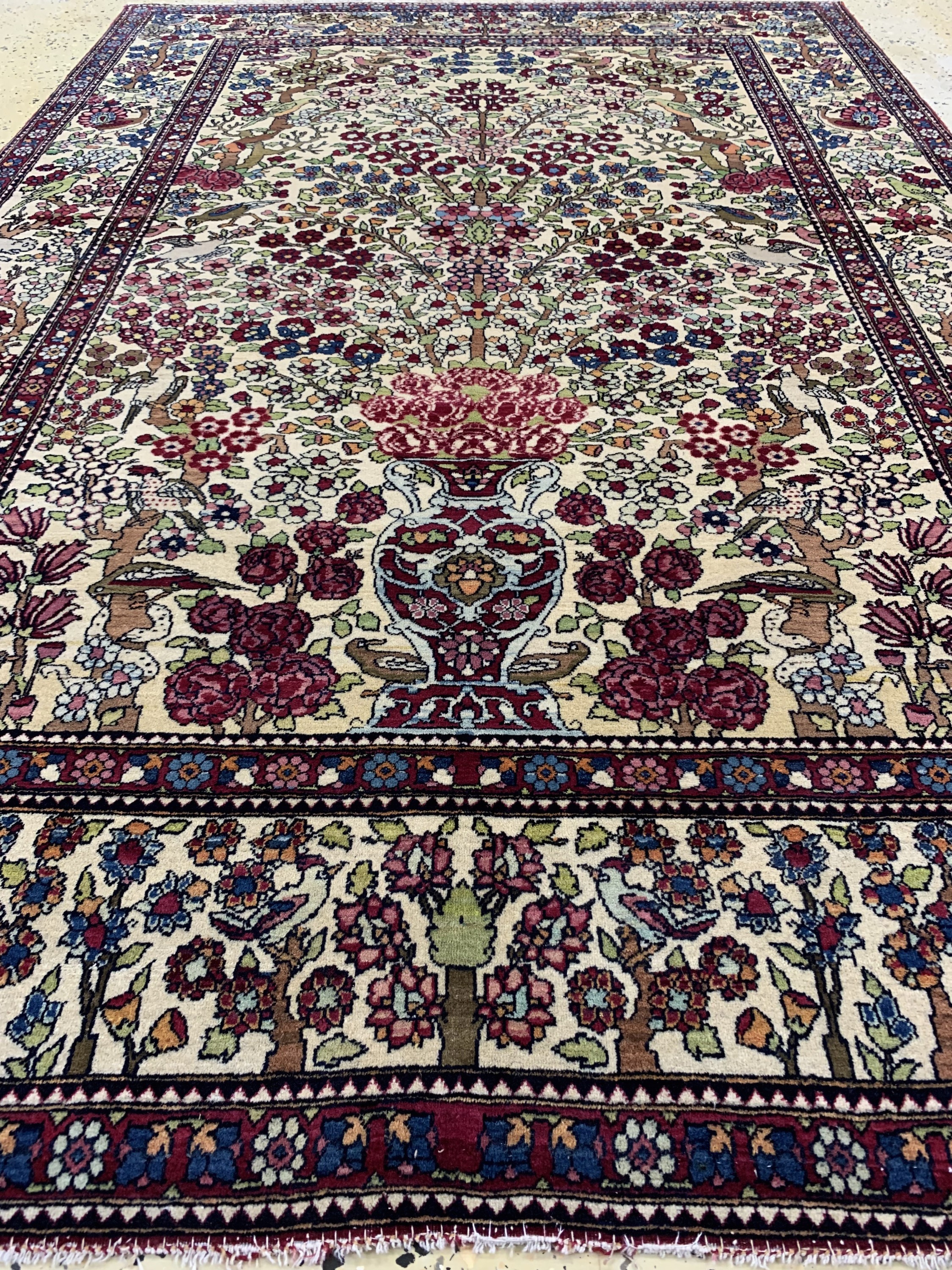 Detail f: Esfahan"Ahmad"fein antik, Persien, um 1900,Wolle auf Baumwolle, ca. 206 x 138 cm, EHZ: 2,(fachkundig gereinigt)