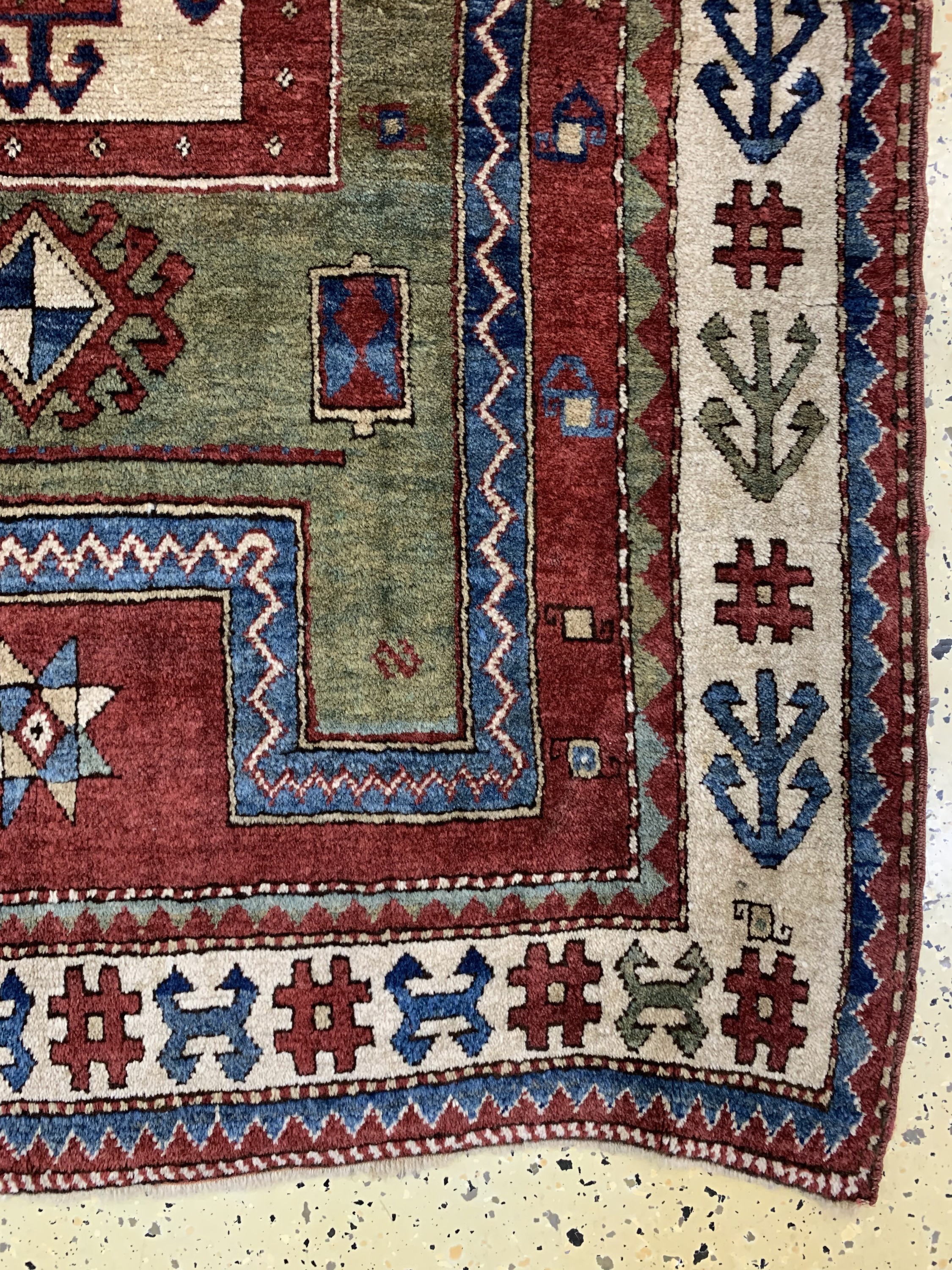 Detail a: "Fachalo"Kazak antik, Kaukasus, datiert 1325(1904), Wolle auf Wolle, ca. 147 x 123 cm,EHZ: 1-2