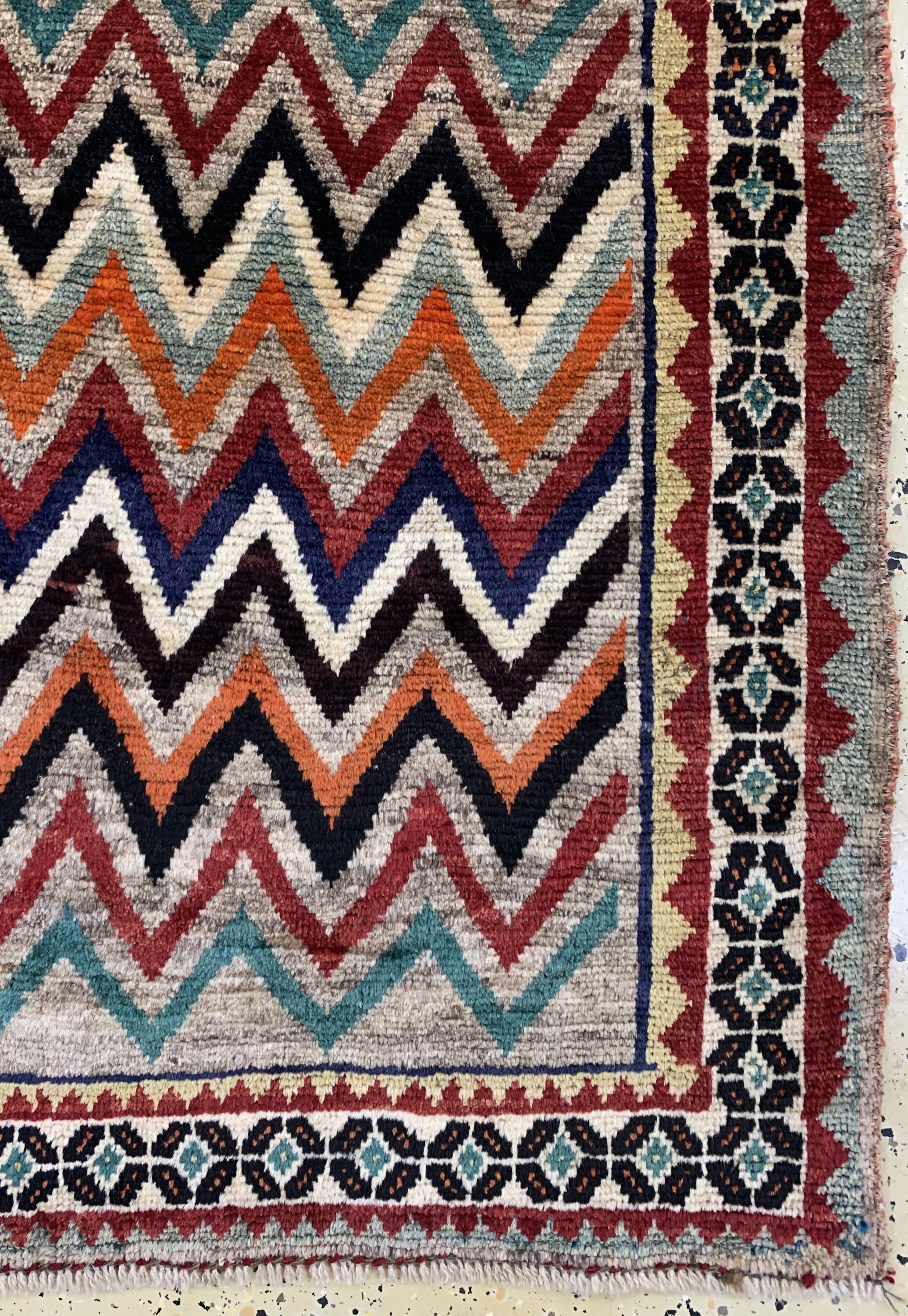 Detail a: Ghaschgai"Gabbeh"antik, Persien, um 1900, Wolle auf Wolle, ca. 232 x 133 cm, EHZ: 2