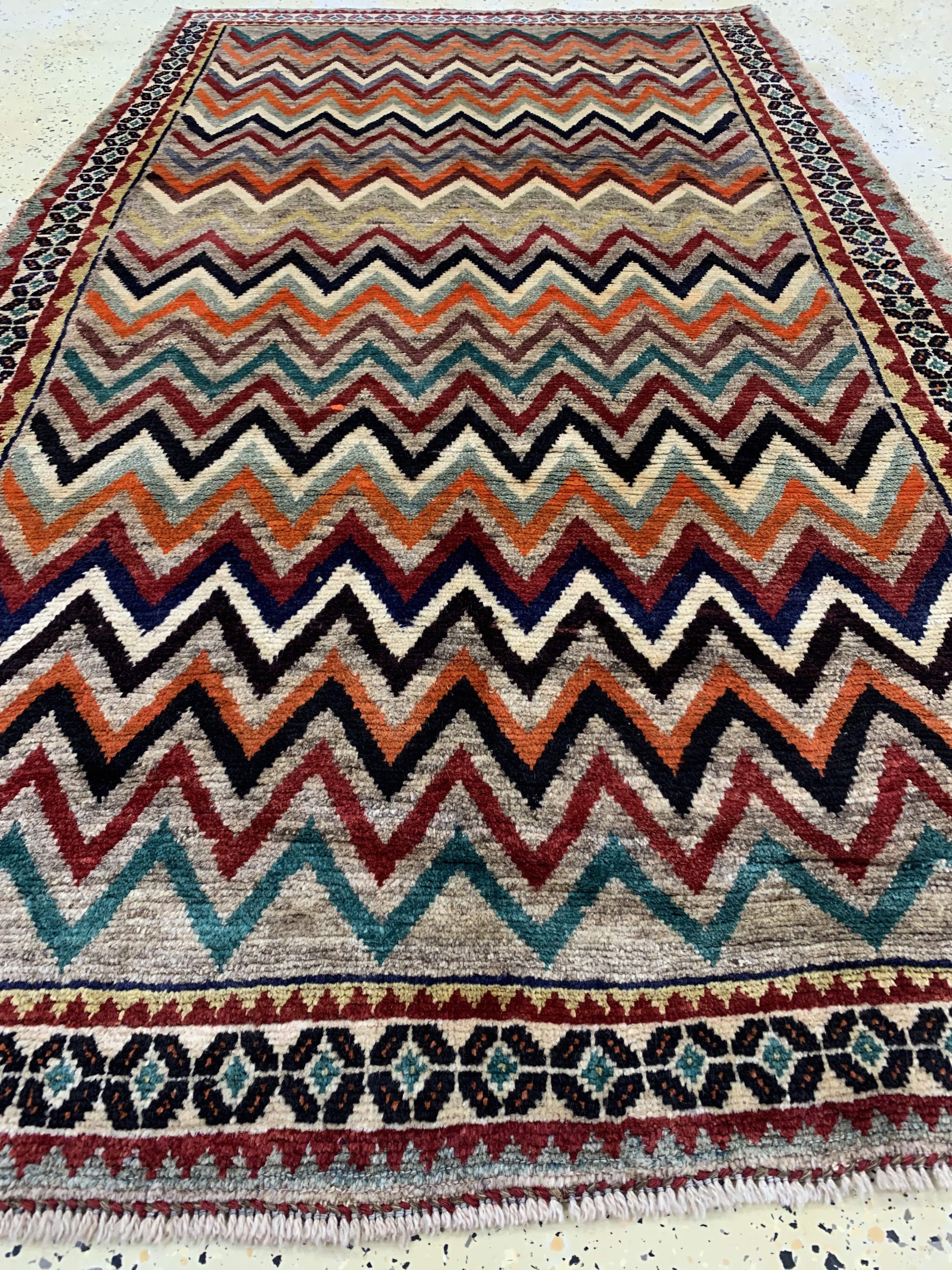Detail f: Ghaschgai"Gabbeh"antik, Persien, um 1900, Wolle auf Wolle, ca. 232 x 133 cm, EHZ: 2