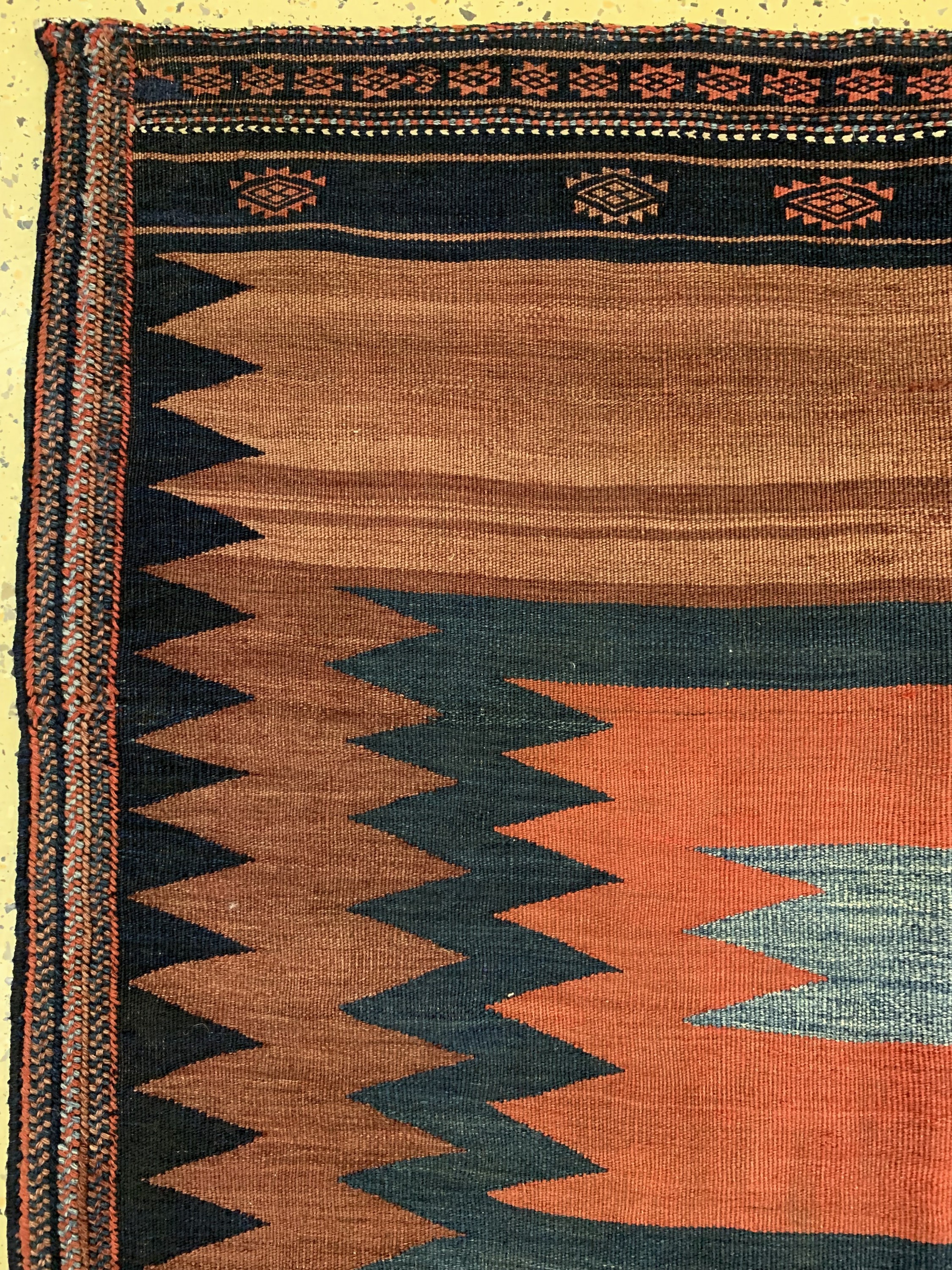 Detail c: Afschar"Sofreh"antik, Persien, um 1900, Wolle auf Wolle, ca. 123 x 120 cm, EHZ: 1-2