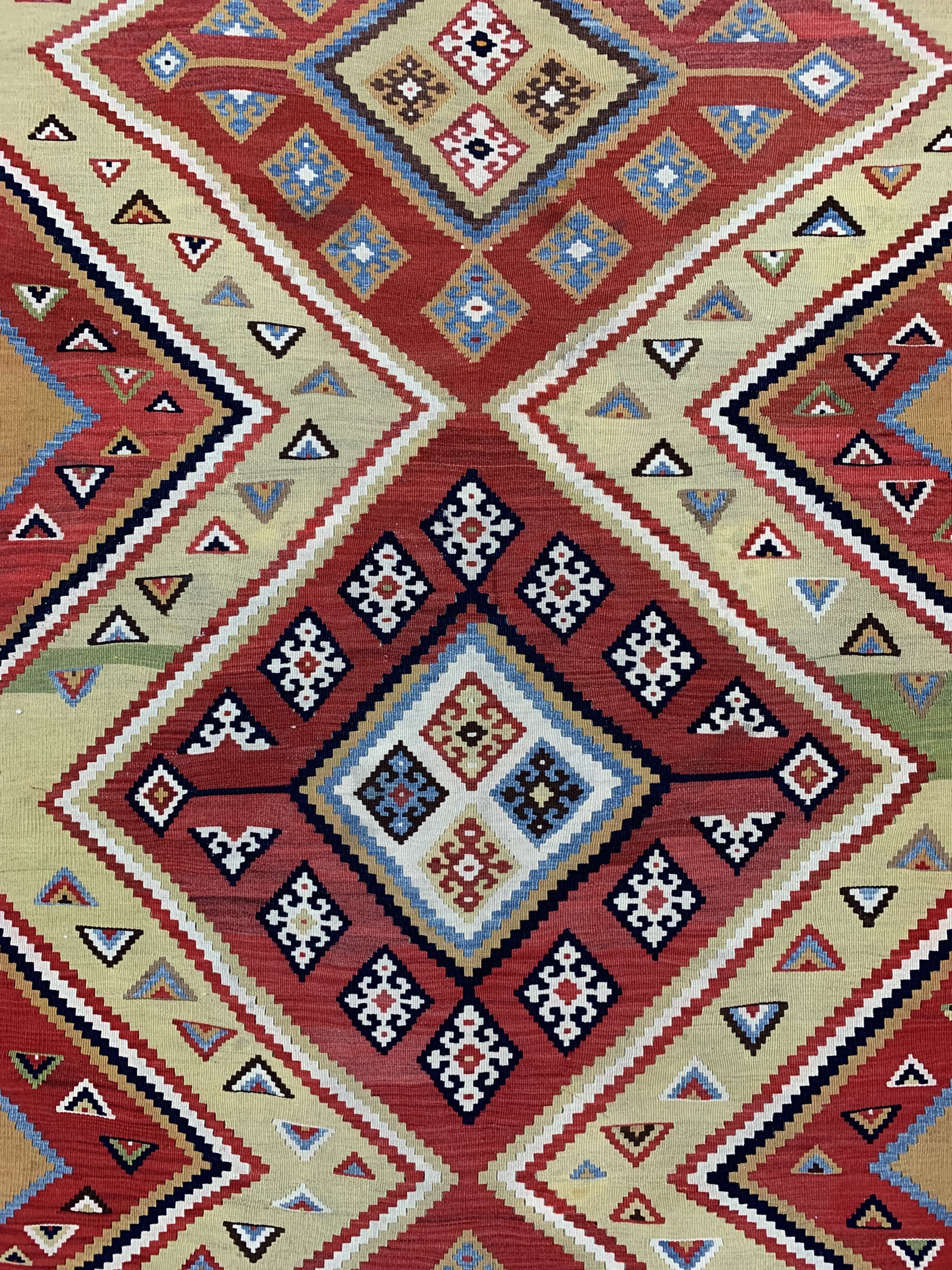 Detail c: Ghaschgai Kelim fein antik, Persien, um 1900, Wolle auf Wolle, ca. 244 x 145 cm, EHZ: 1-2