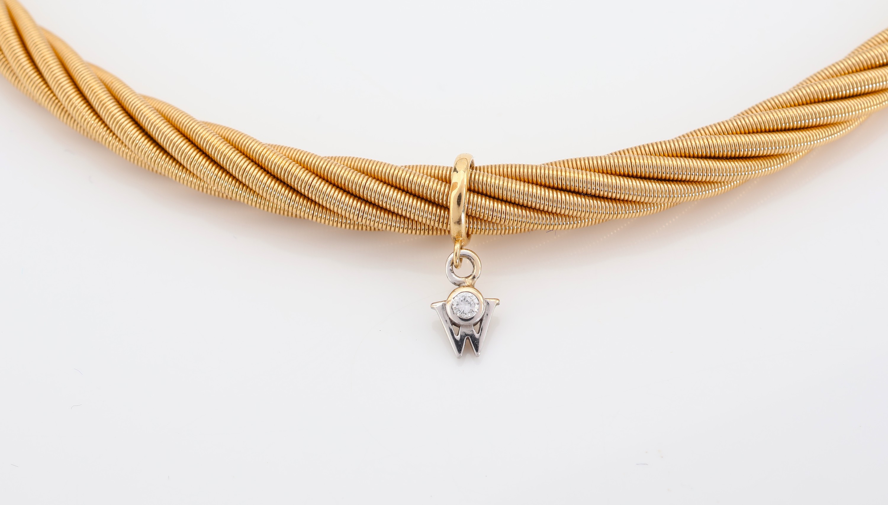 Detail c: 18 kt Gold WELLENDORFF Collier "Princess", GG 750/000, mehrreihig gedrehtes Kordelcollier, hochfeine Verarbeitung, typ. W-Anhänger mit ...