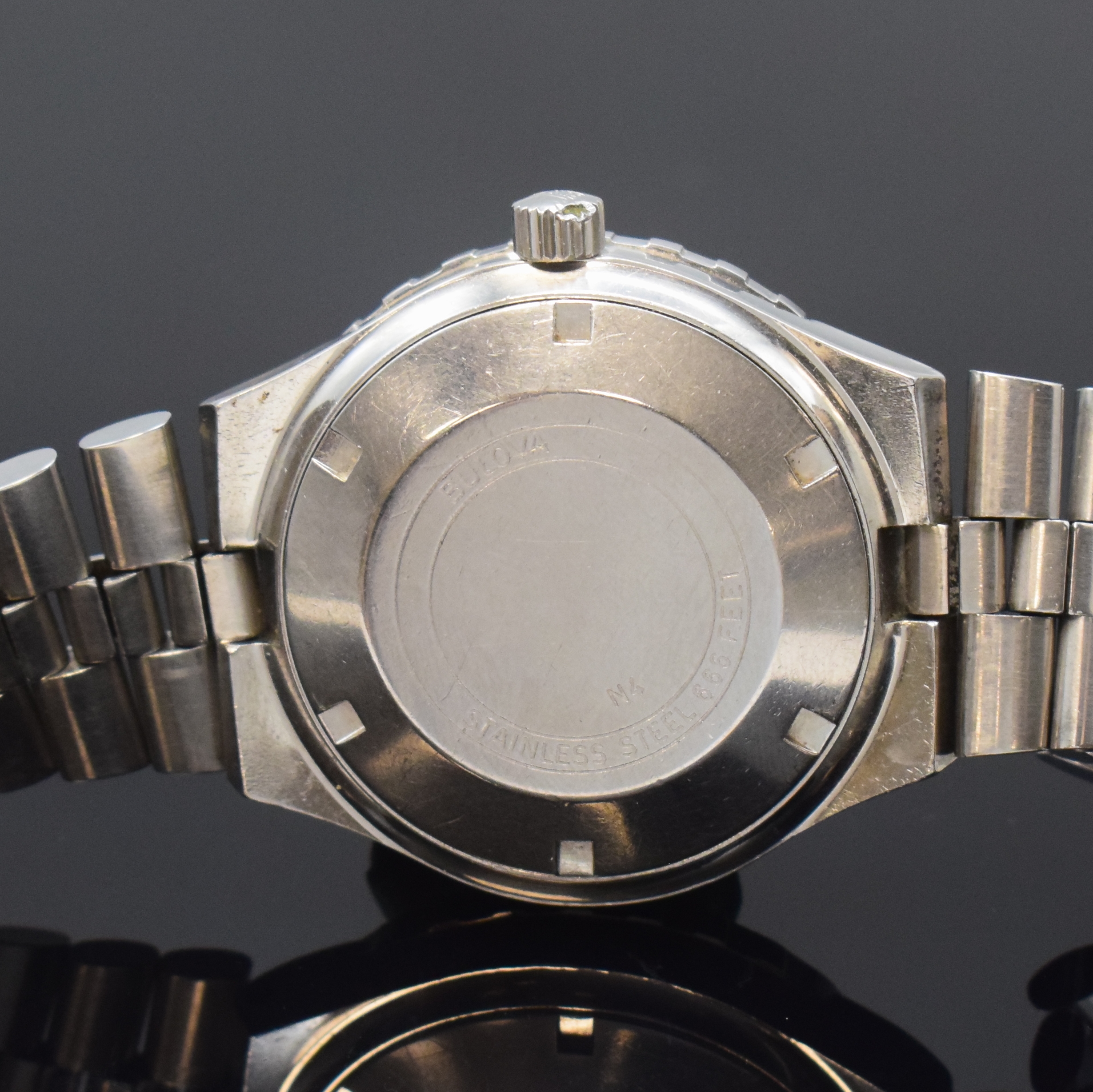 Detail d: BULOVA Snorkel Herrenarmbanduhr in stahl, Schweiz um 1970, Automatik, orig. Gliederband m. Faltschl., Boden verschr., Lünette m. 60er Teilung beids. ...