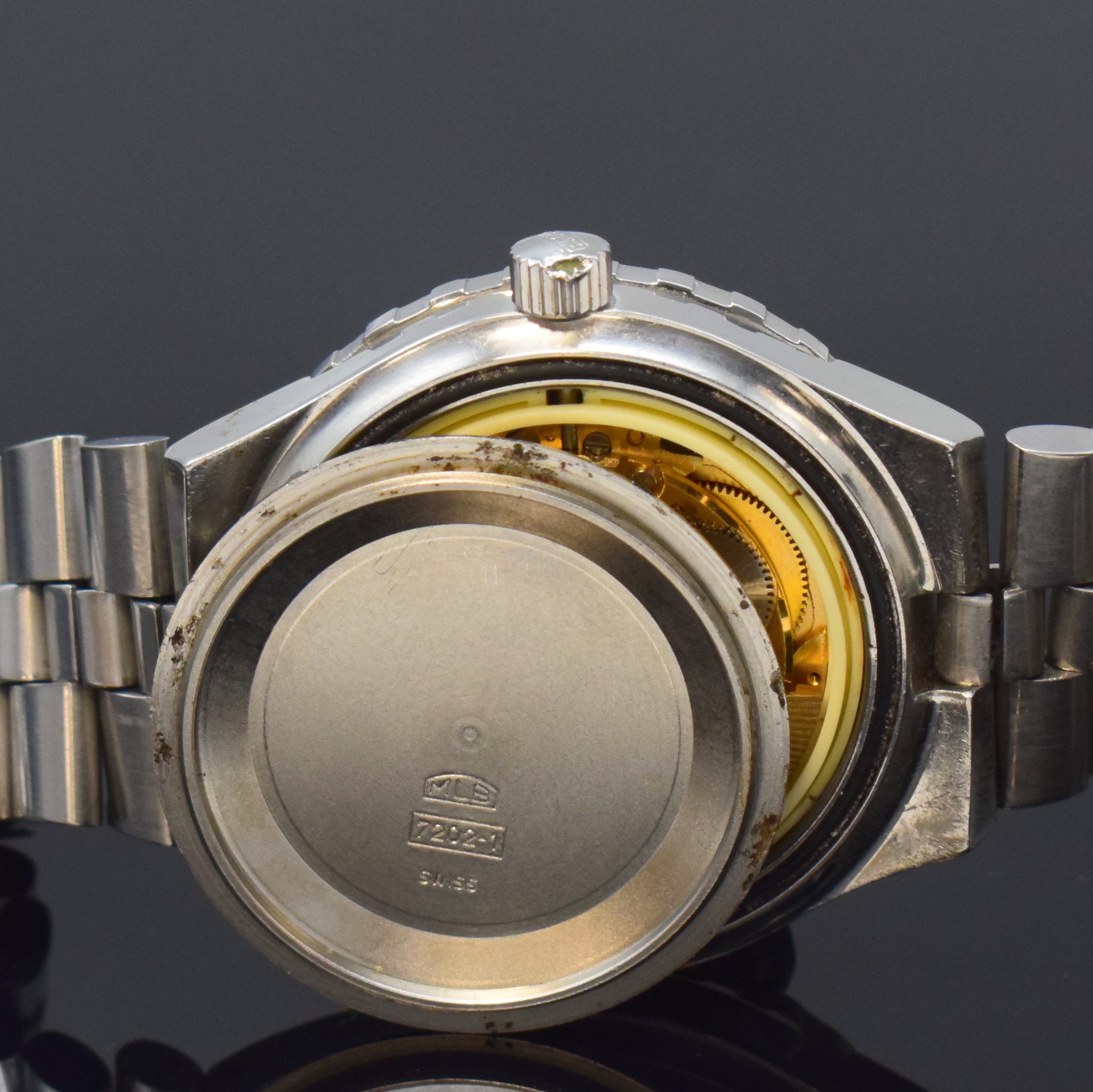 Detail g: BULOVA Snorkel Herrenarmbanduhr in stahl, Schweiz um 1970, Automatik, orig. Gliederband m. Faltschl., Boden verschr., Lünette m. 60er Teilung beids. ...