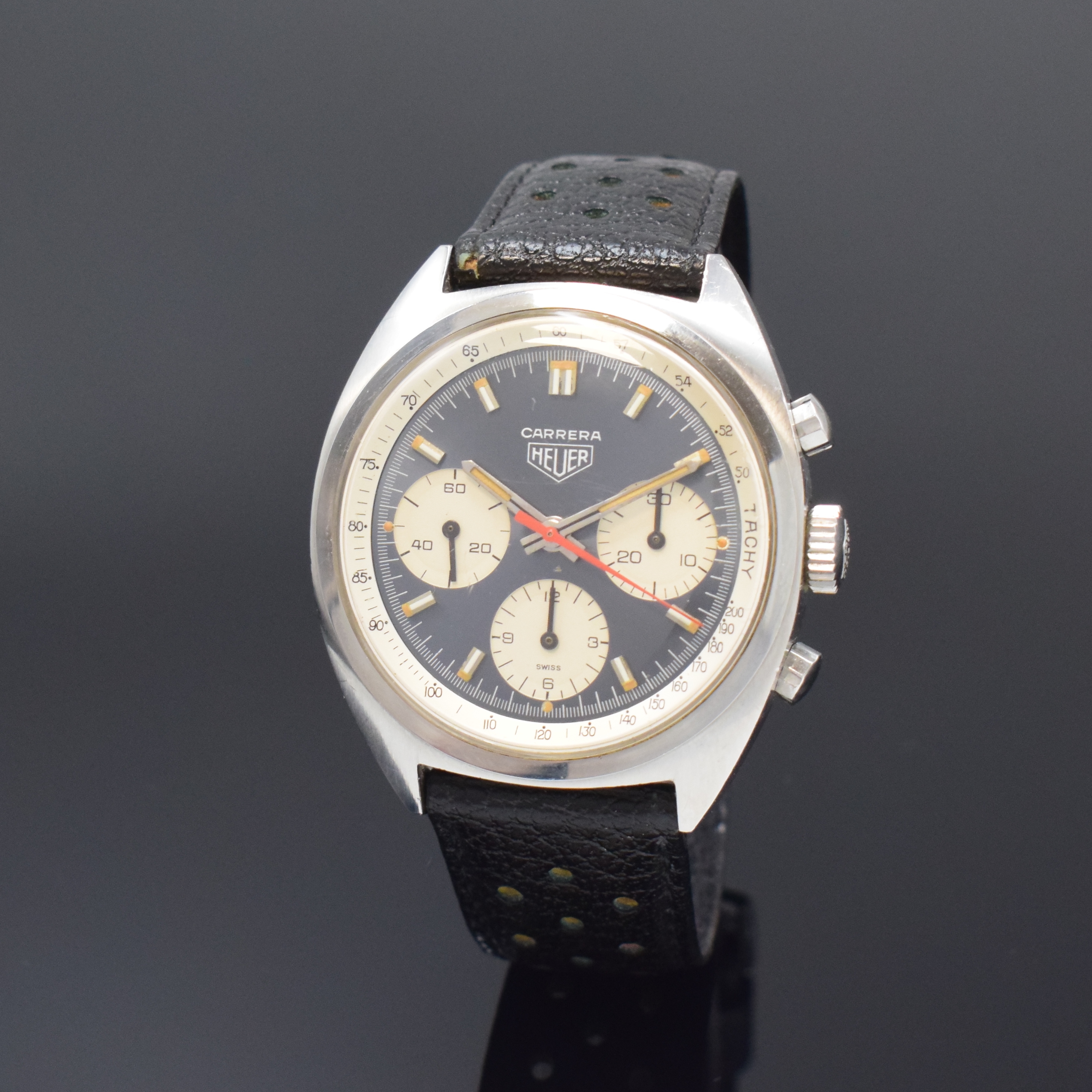 HEUER Carrera Referenz 73653 seltener und unpolierter Armbandchronograph in Stahl, Schweiz um 1970, Handaufzug, verschr. Geh., orig. Drücker u. ...
