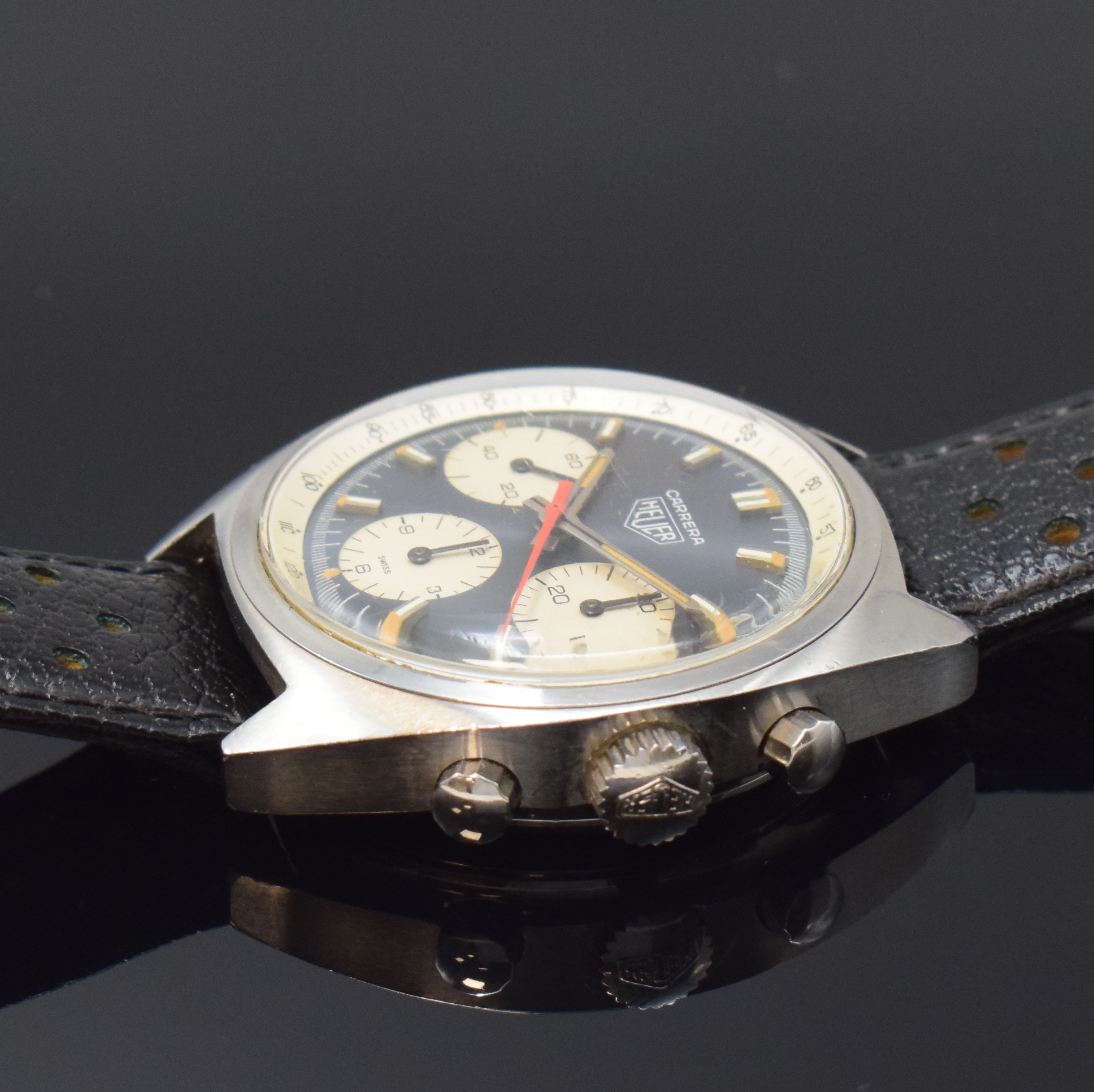Detail c: HEUER Carrera Referenz 73653 seltener und unpolierter Armbandchronograph in Stahl, Schweiz um 1970, Handaufzug, verschr. Geh., orig. Drücker u. ...
