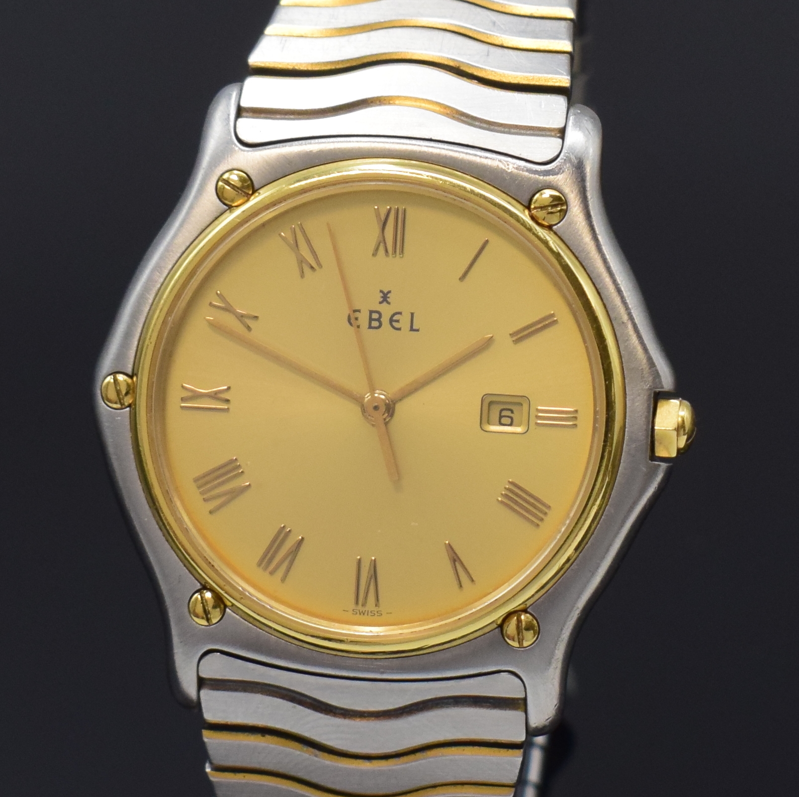 Detail a: EBEL Classic Wave Armbanduhr in Stahl/Gold, Schweiz um 1990, quartz, flaches, satiniertes Geh., 5-fach über Lünette verschr., orig. Wellenband m. ...